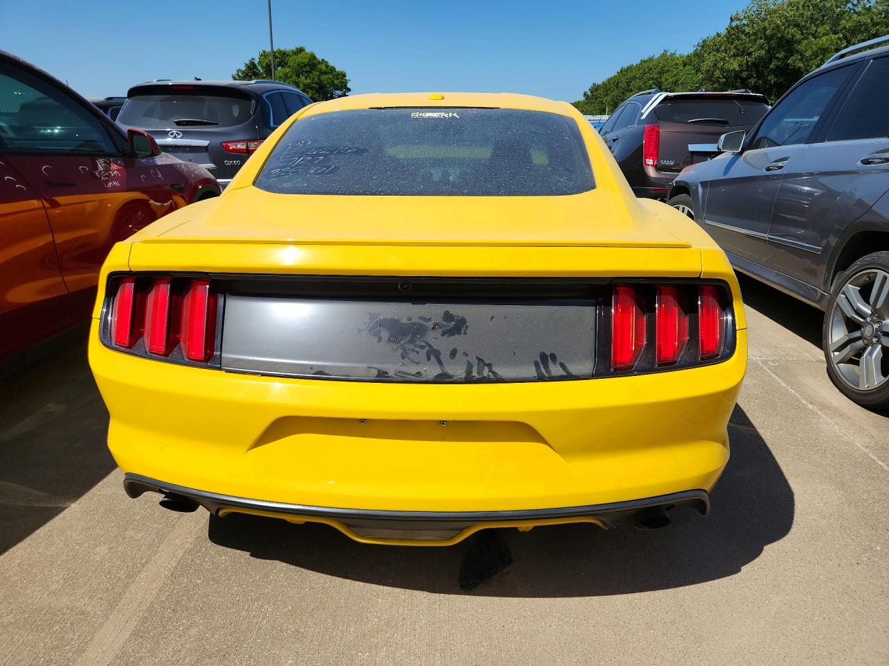 2015 Ford Mustang Yellow vin: 1FA6P8TH4F5338461