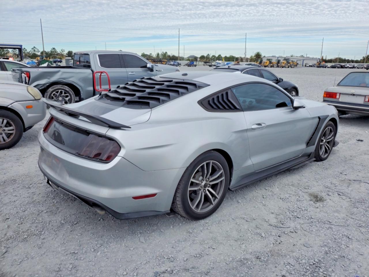 2015 Ford Mustang Silver vin: 1FA6P8TH4F5347838