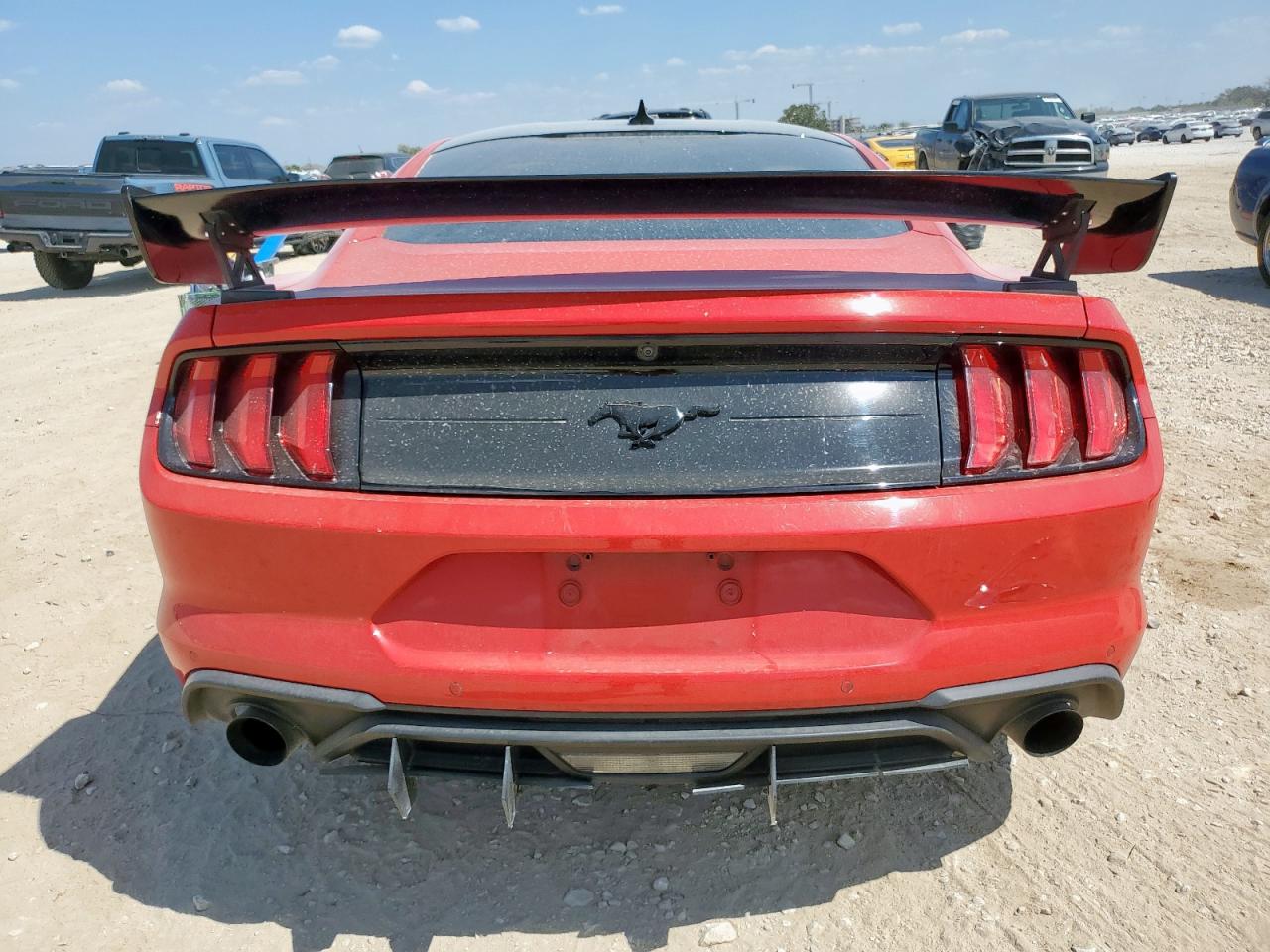 2022 Ford Mustang Красный vin: 1FA6P8TH4N5145984