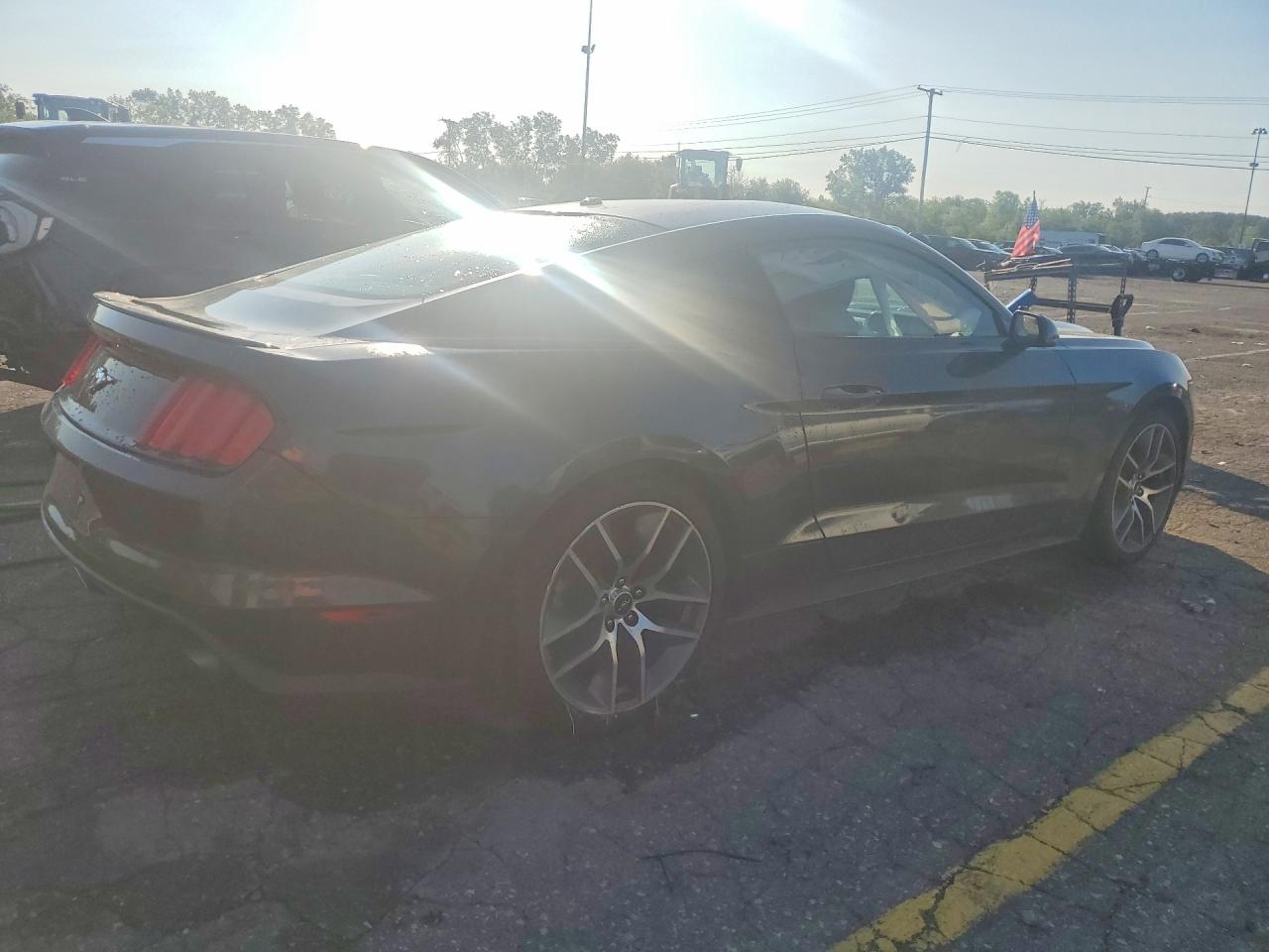 2015 Ford Mustang Угольный vin: 1FA6P8TH5F5313763