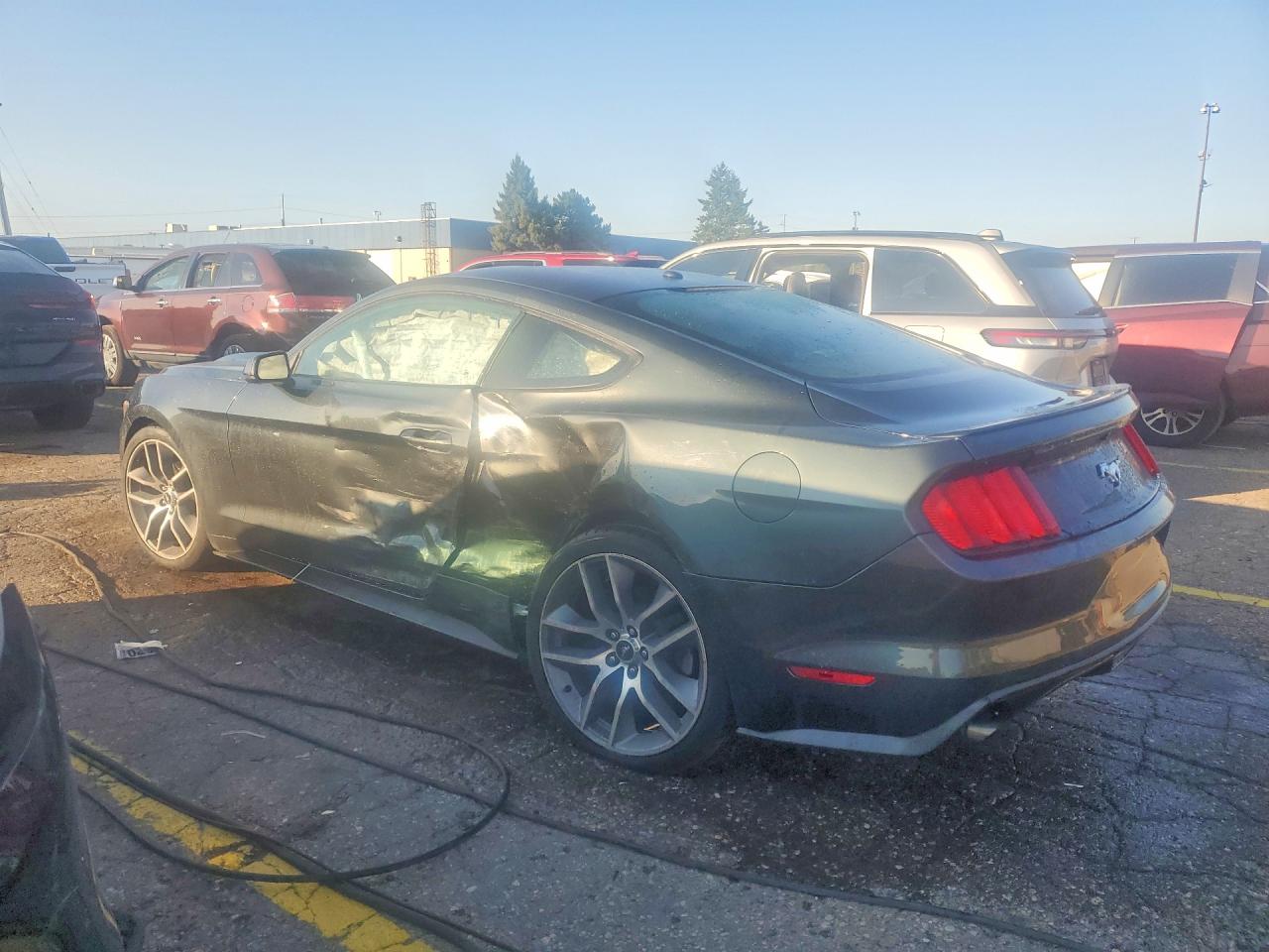 2015 Ford Mustang Угольный vin: 1FA6P8TH5F5313763