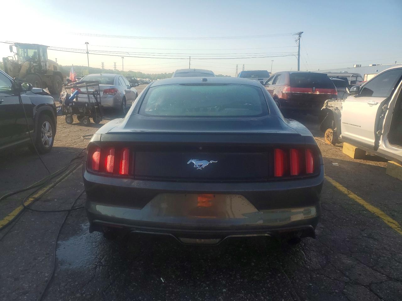 2015 Ford Mustang Угольный vin: 1FA6P8TH5F5313763