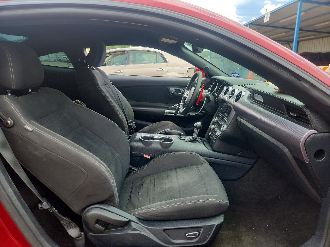 2015 Ford Mustang Burgundy vin: 1FA6P8TH5F5376829