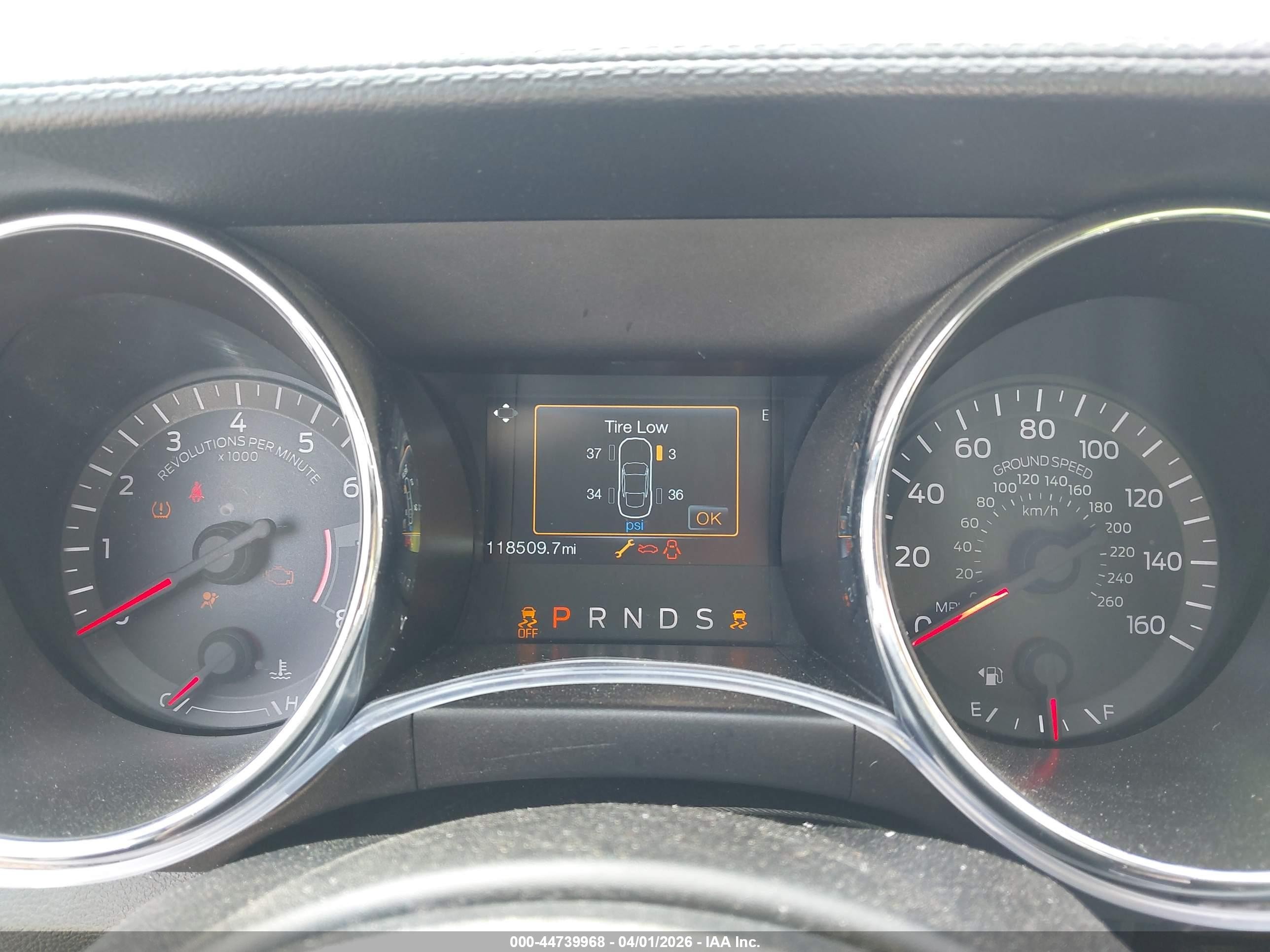 2015 Ford Mustang Ecoboost Серебряный vin: 1FA6P8TH5F5384865
