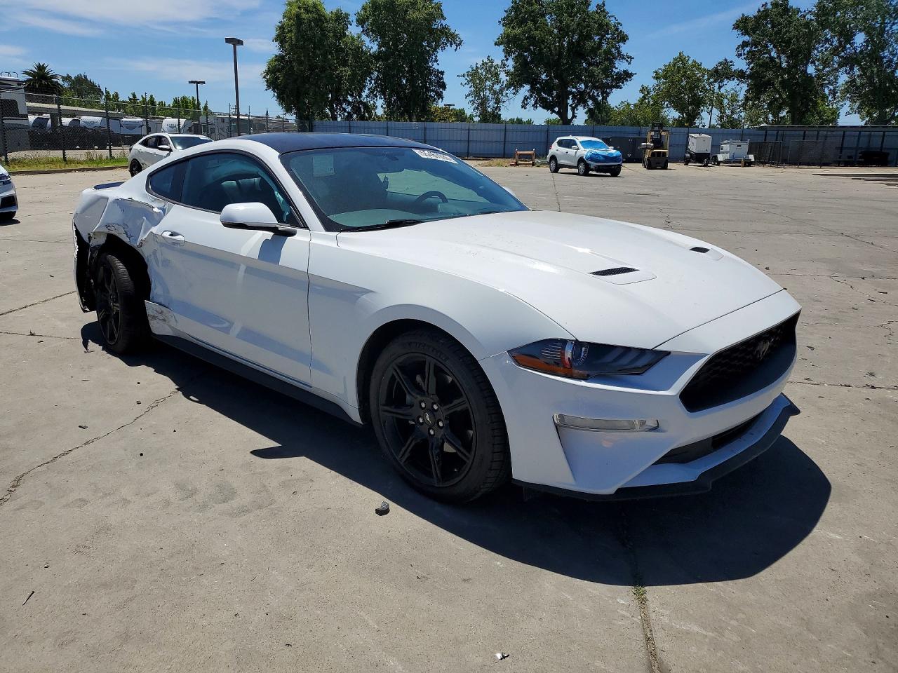 2018 Ford Mustang White vin: 1FA6P8TH5J5185243