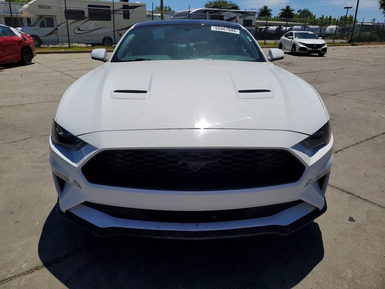 2018 Ford Mustang White vin: 1FA6P8TH5J5185243