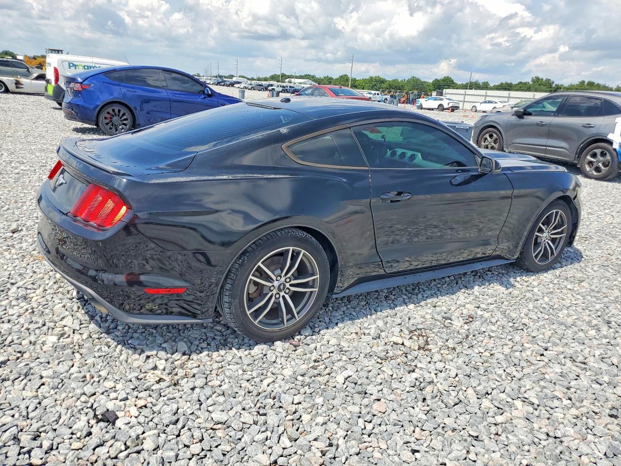 2015 Ford Mustang Black vin: 1FA6P8TH6F5315943