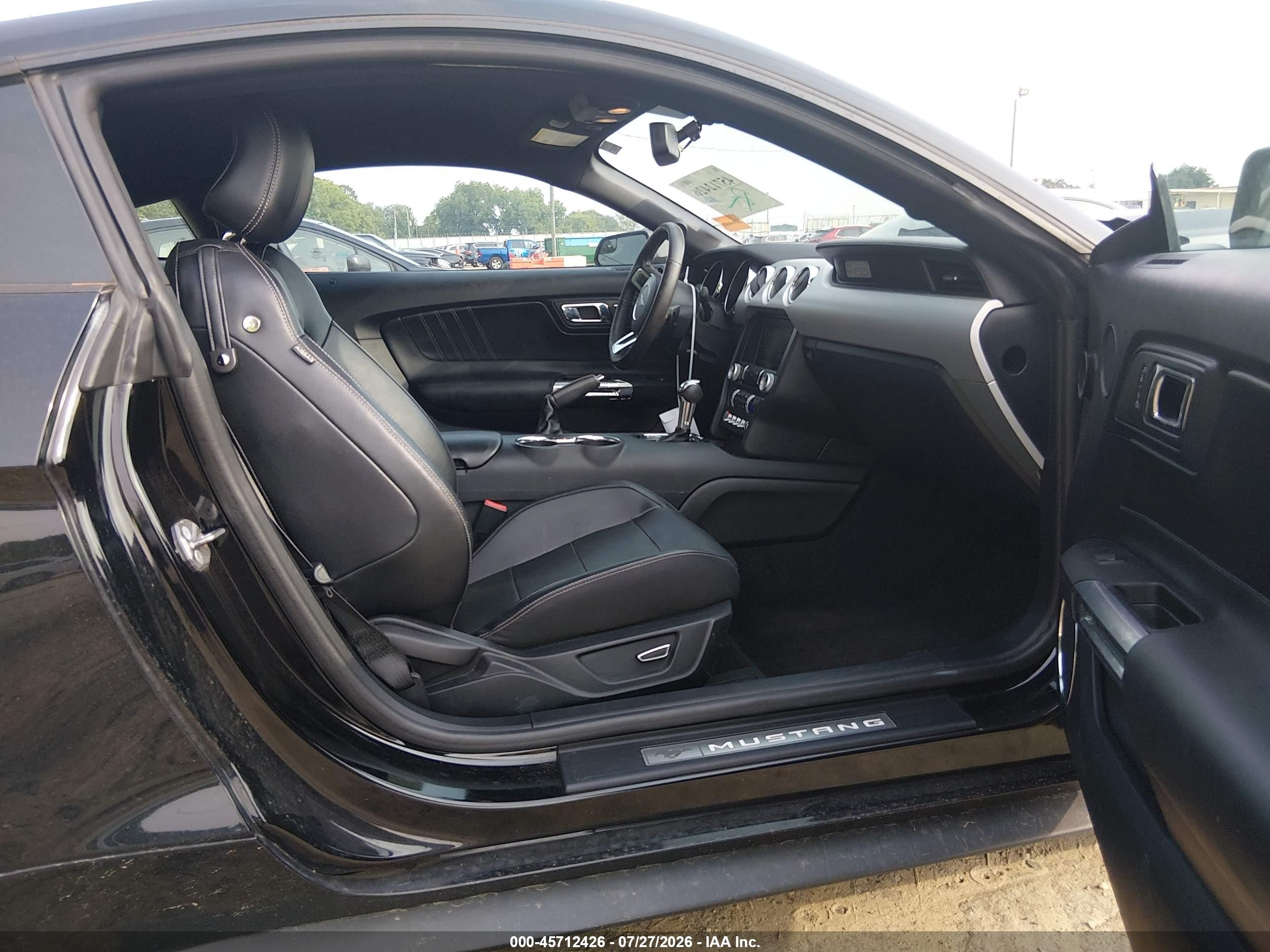 2015 Ford Mustang Ecoboost Черный vin: 1FA6P8TH6F5320771