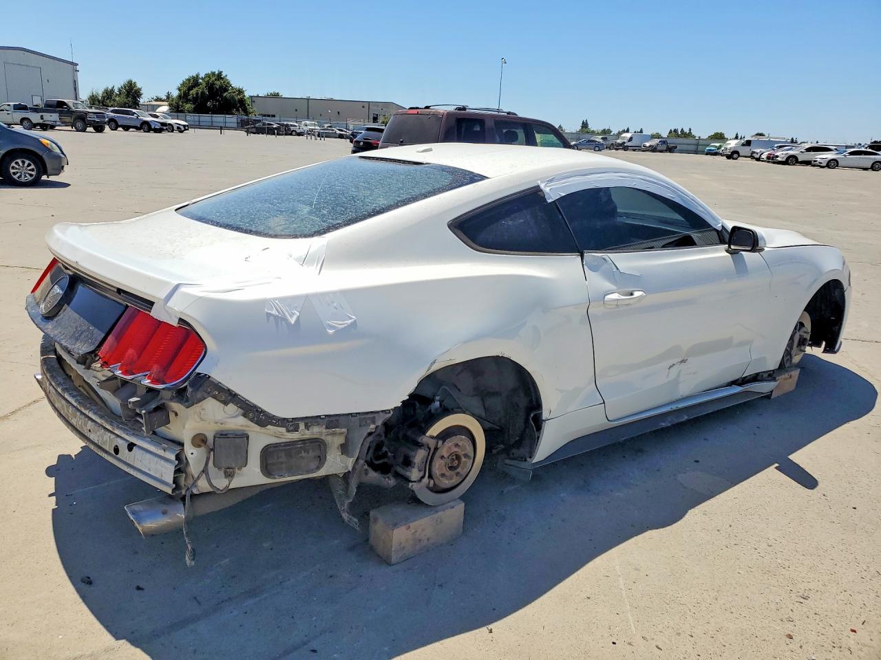 2015 Ford Mustang White vin: 1FA6P8TH6F5338803