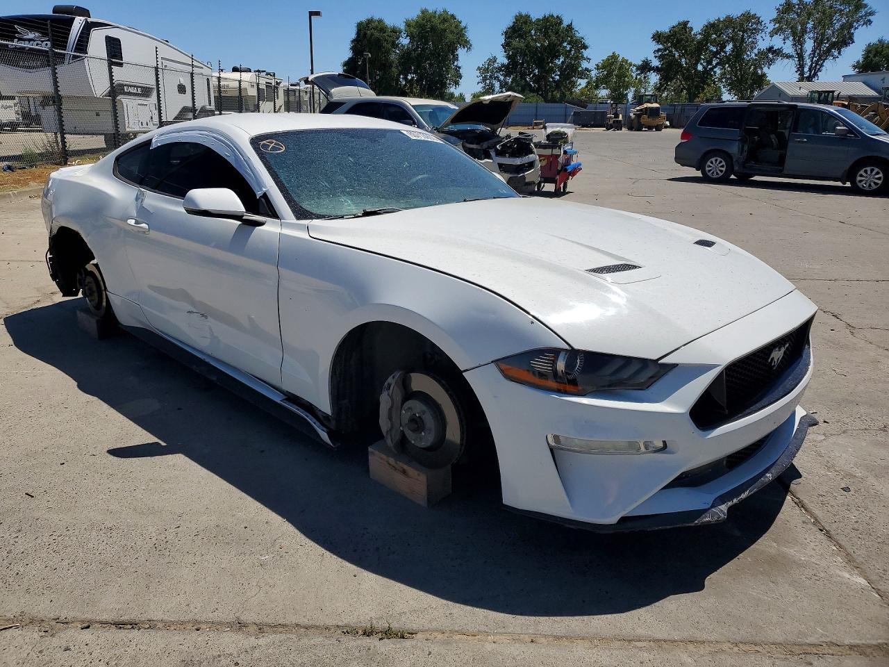 2015 Ford Mustang White vin: 1FA6P8TH6F5338803