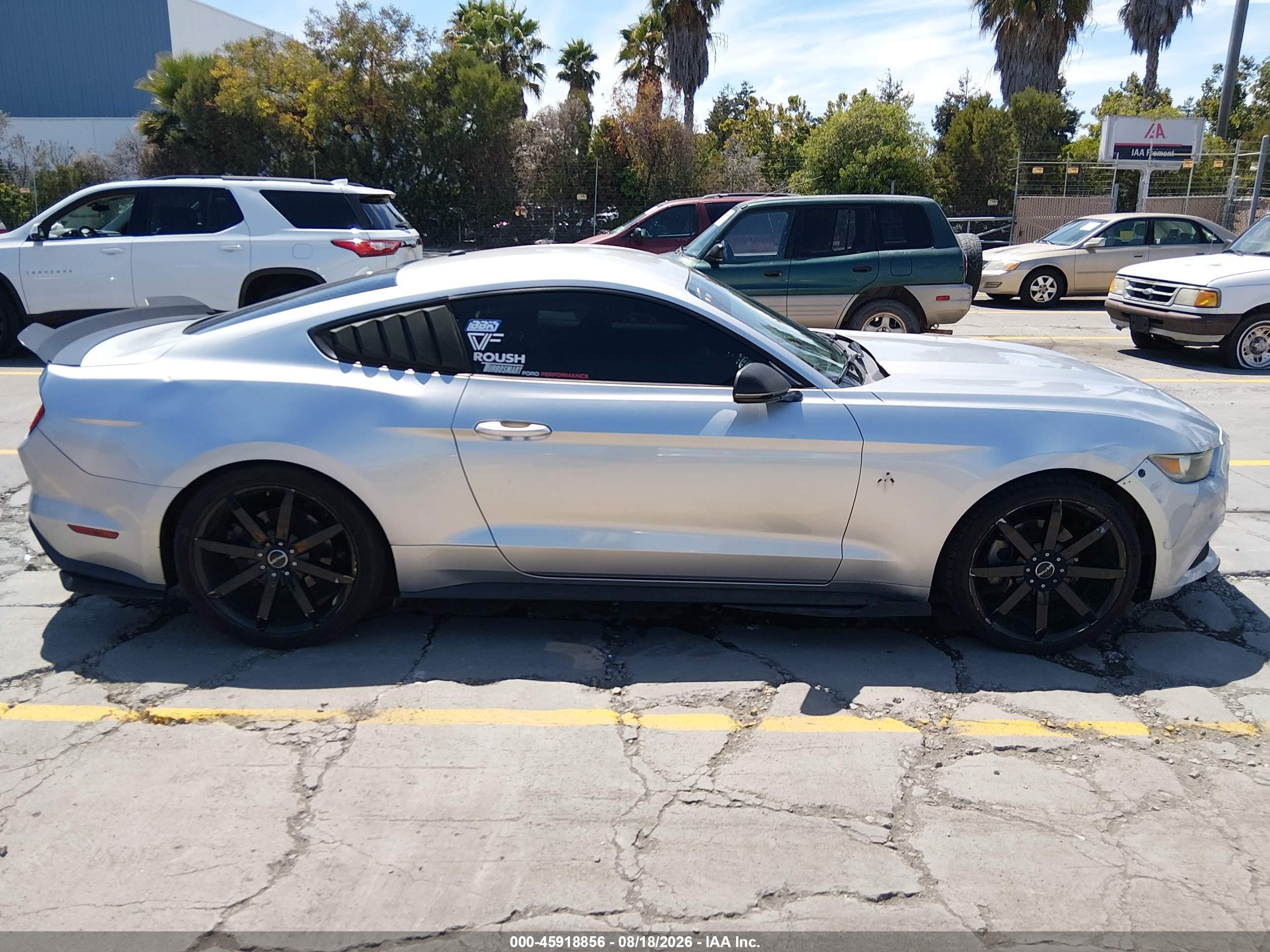 2015 Ford Mustang Ecoboost Серебряный vin: 1FA6P8TH6F5339675