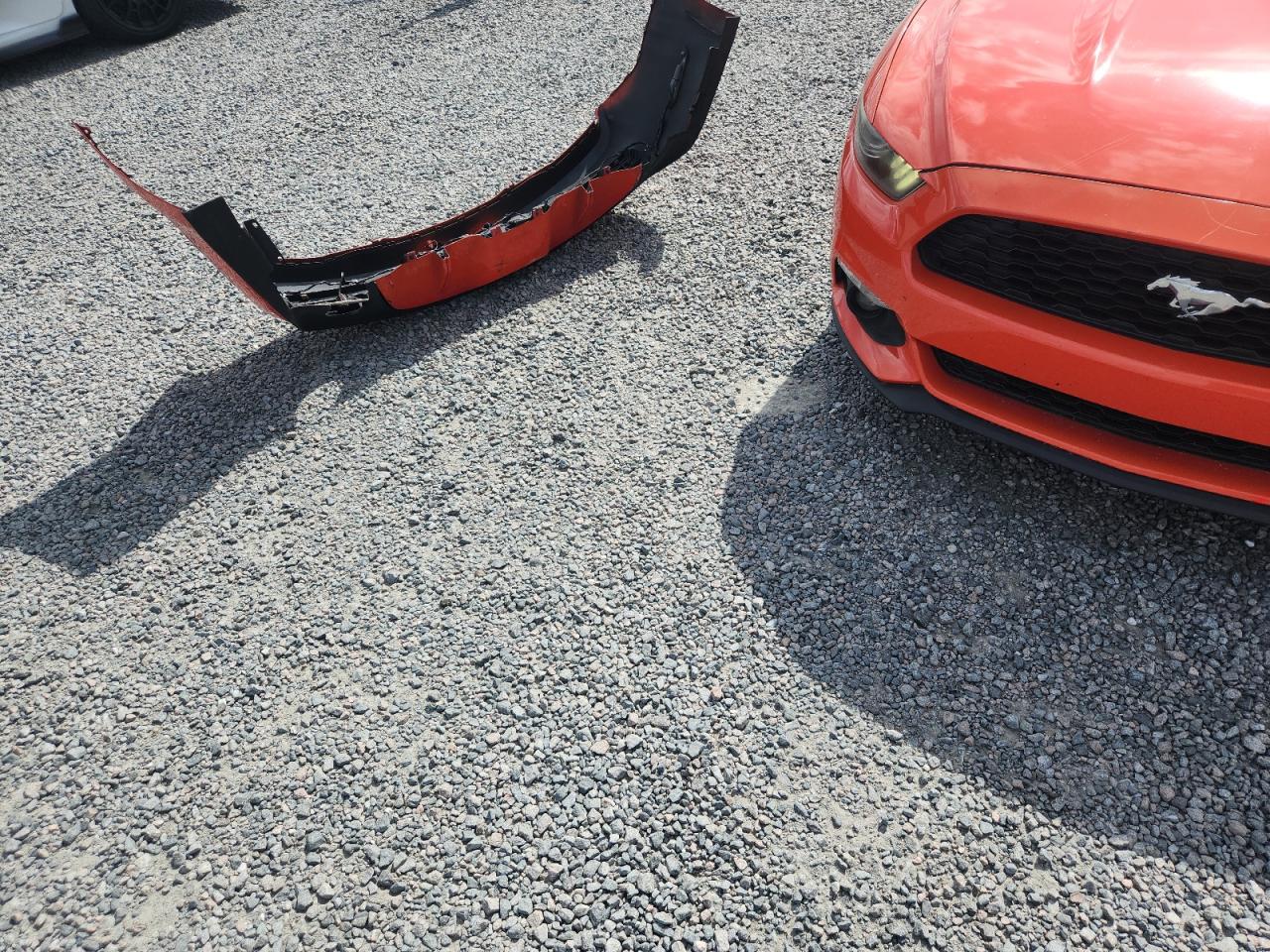 2015 Ford Mustang Orange vin: 1FA6P8TH6F5385166