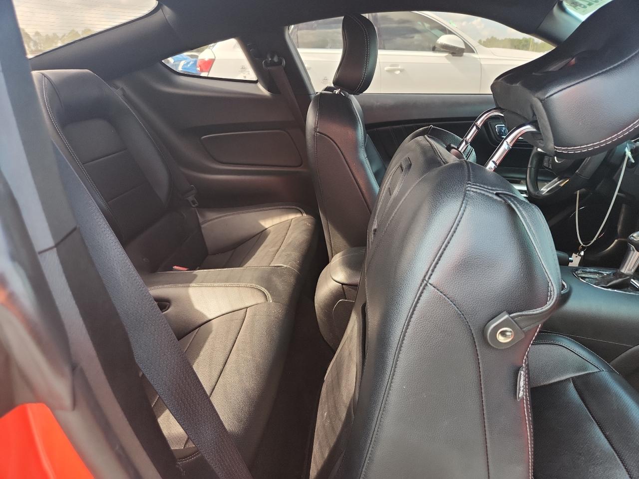 2015 Ford Mustang Orange vin: 1FA6P8TH6F5385166