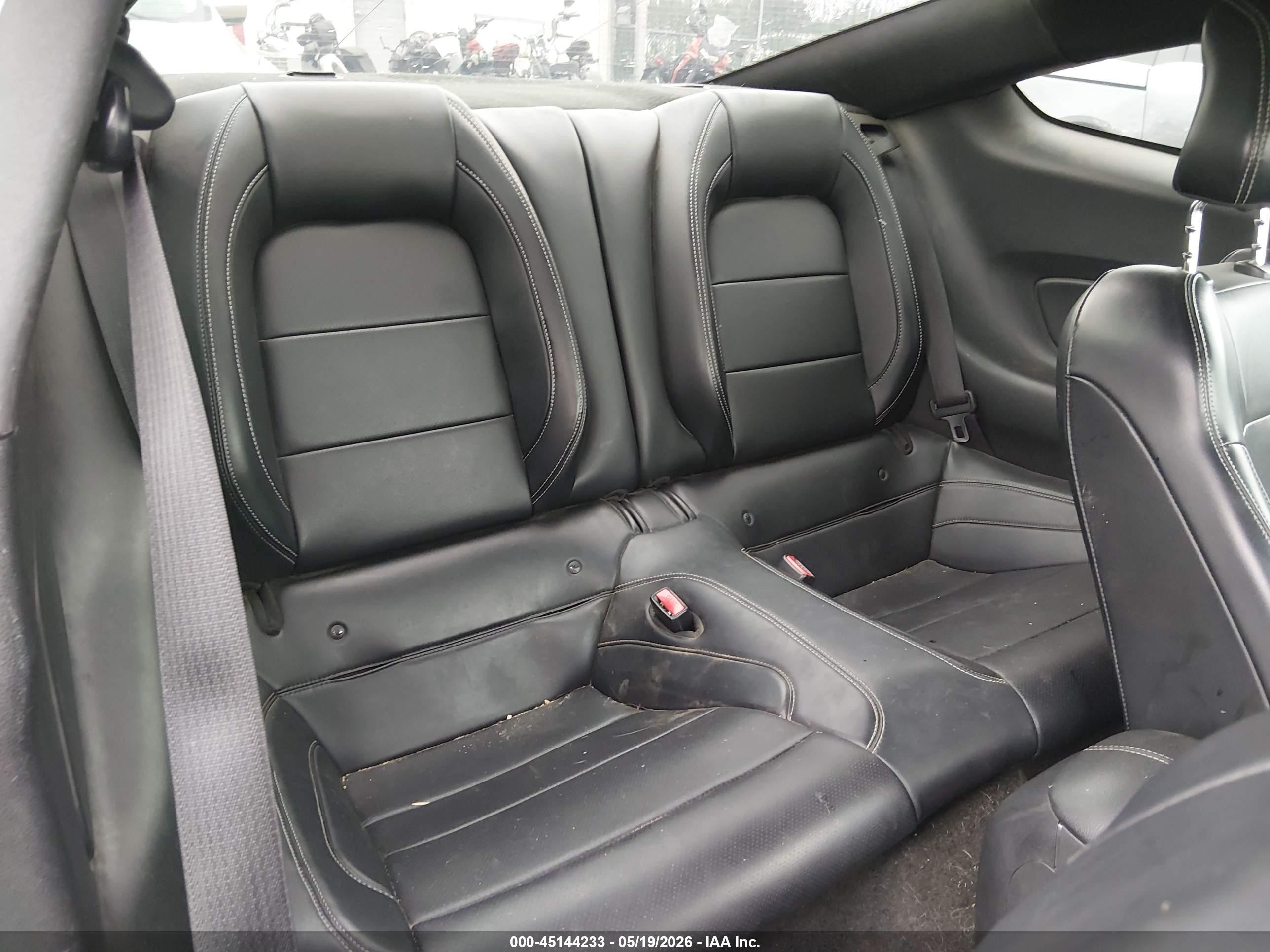 2015 Ford Mustang Ecoboost Silver vin: 1FA6P8TH6F5424161
