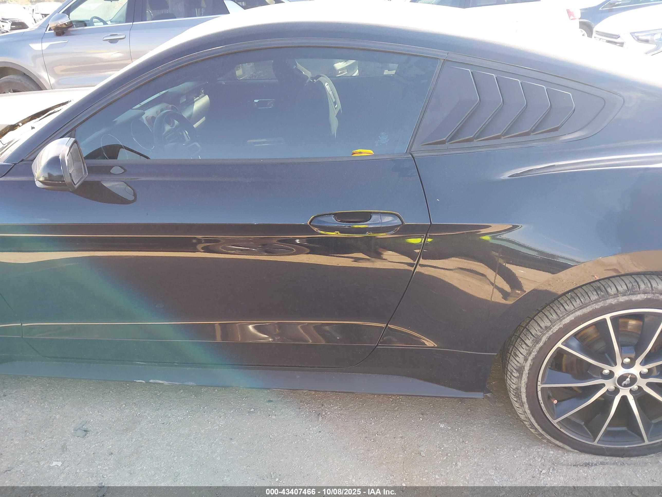 2015 Ford Mustang Ecoboost Черный vin: 1FA6P8TH6F5430638