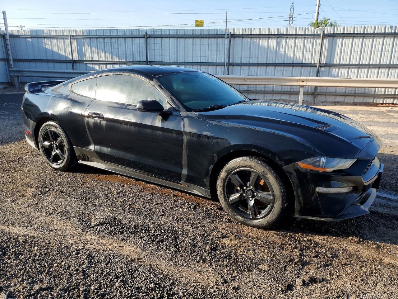 2019 Ford Mustang Black vin: 1FA6P8TH6K5152950