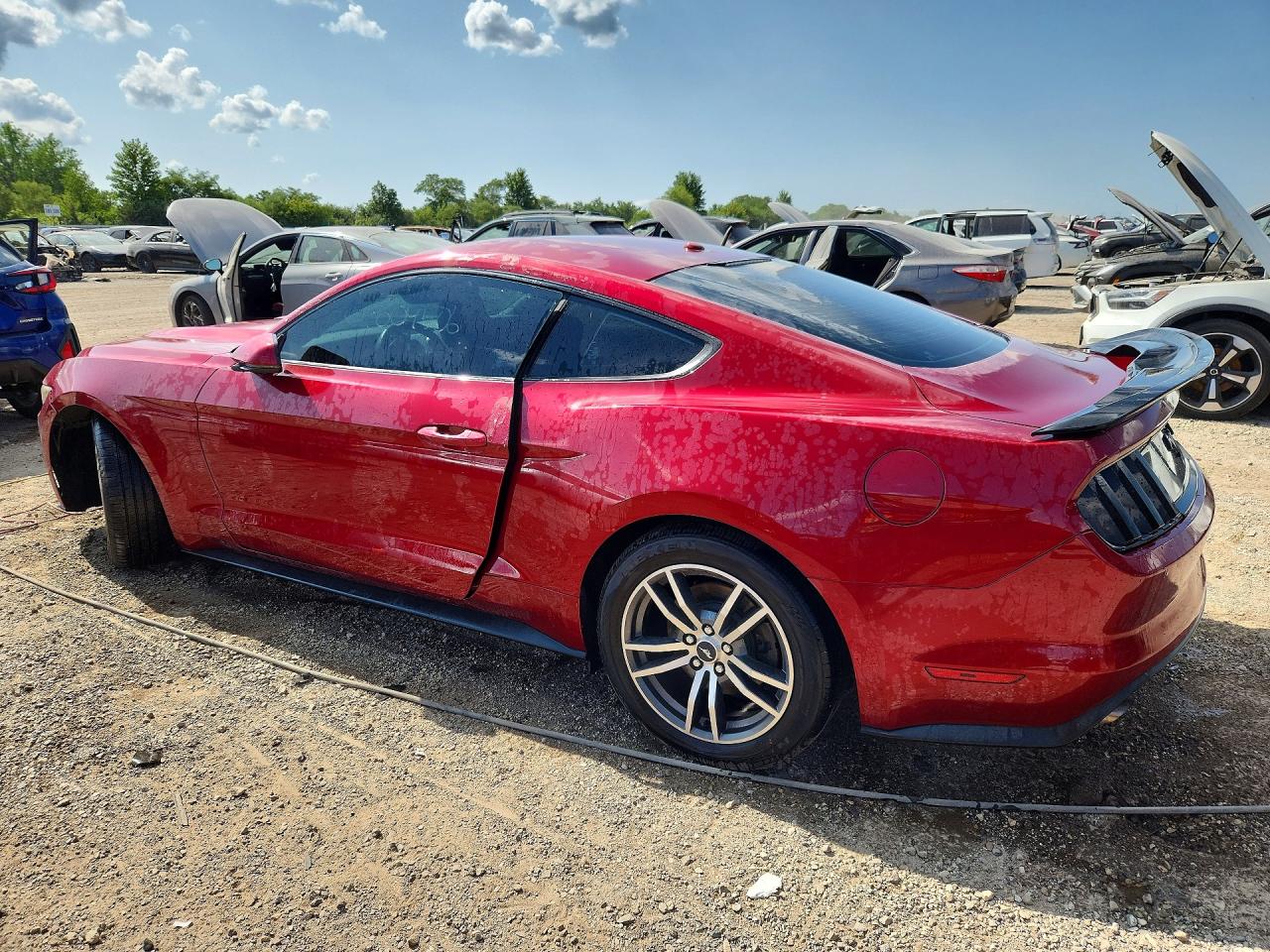 2015 Ford Mustang Red vin: 1FA6P8TH7F5317751