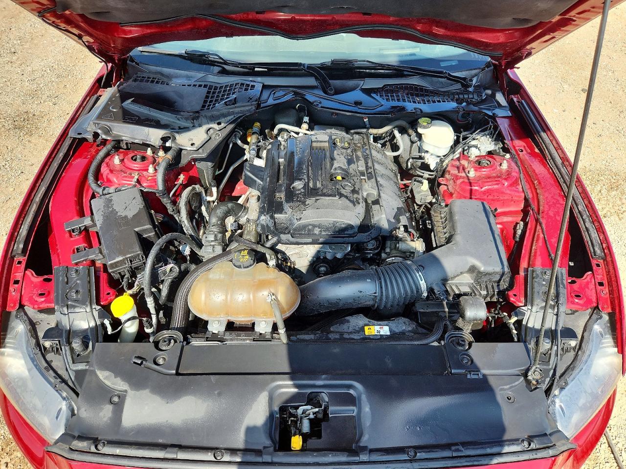 2015 Ford Mustang Red vin: 1FA6P8TH7F5317751