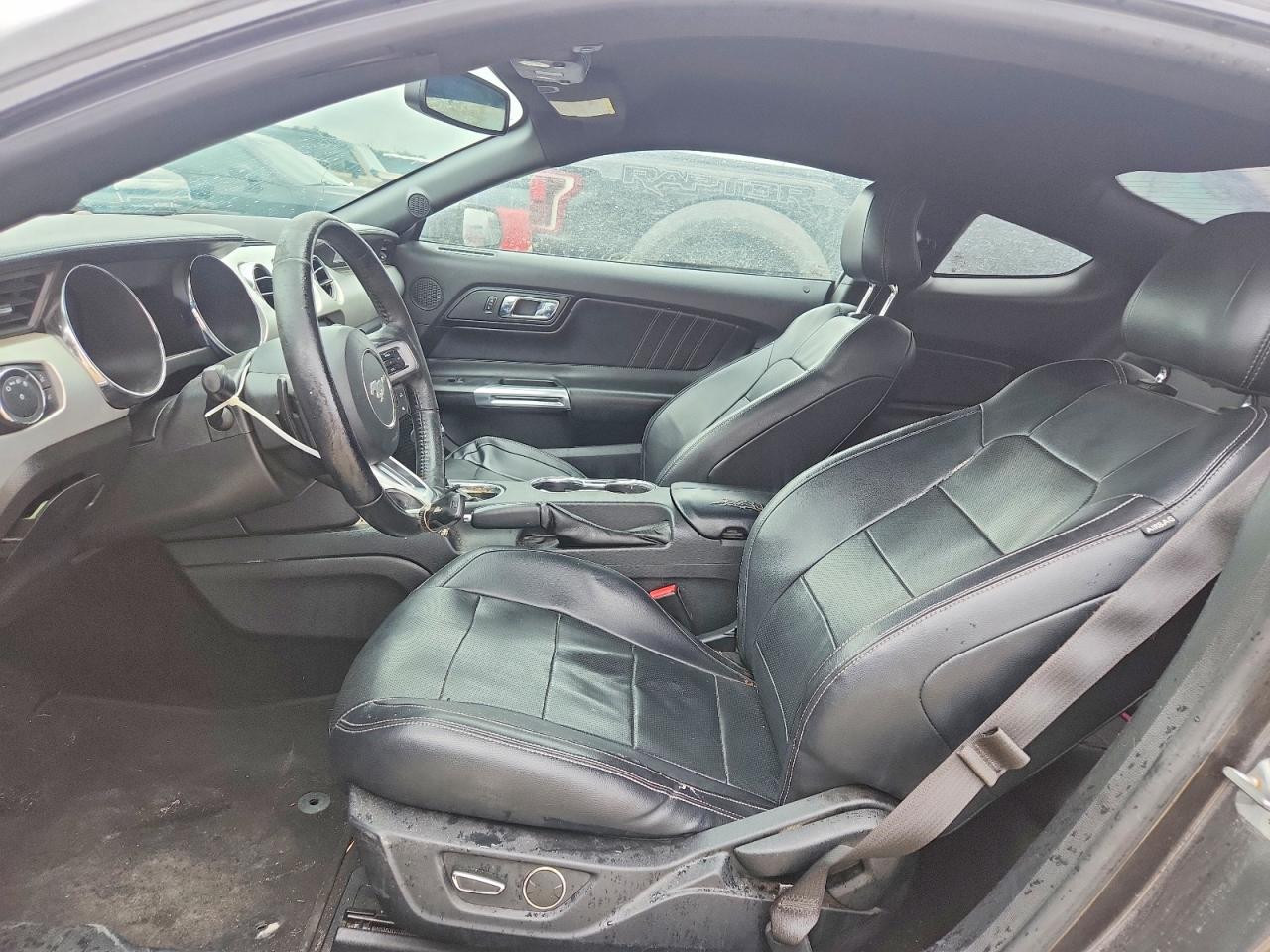 2015 Ford Mustang Серебряный vin: 1FA6P8TH7F5407823
