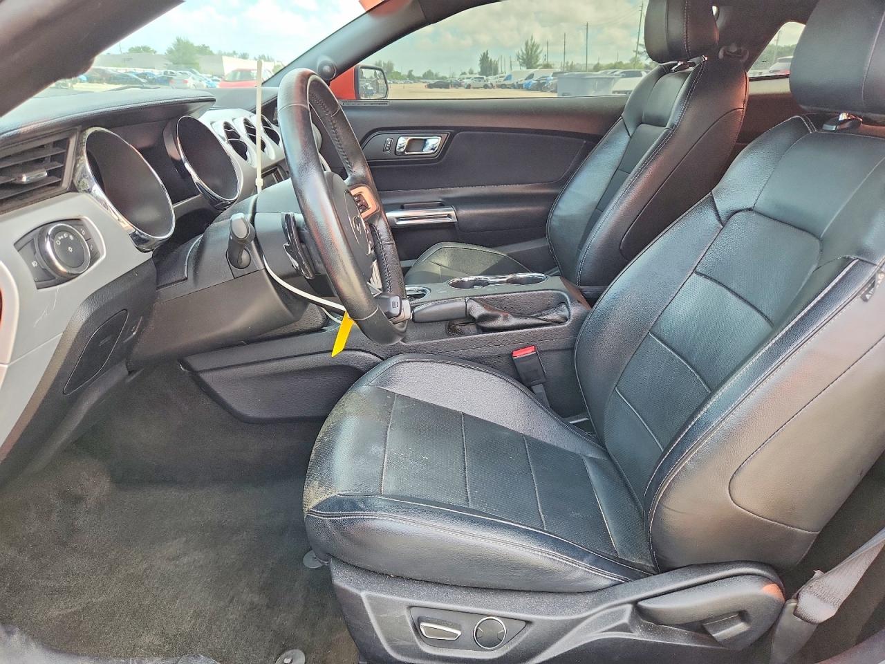 2015 Ford Mustang Orange vin: 1FA6P8TH7F5417929