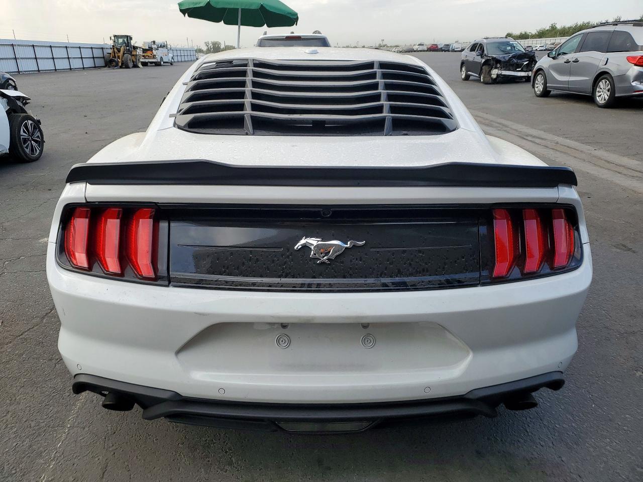 2019 Ford Mustang White vin: 1FA6P8TH7K5119147
