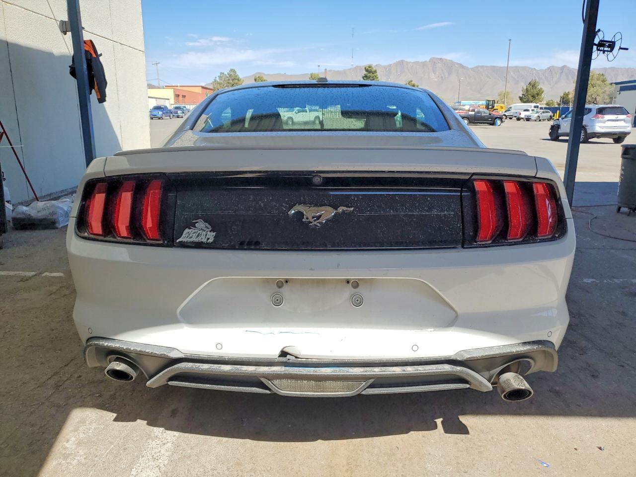 2020 Ford Mustang White vin: 1FA6P8TH7L5132210