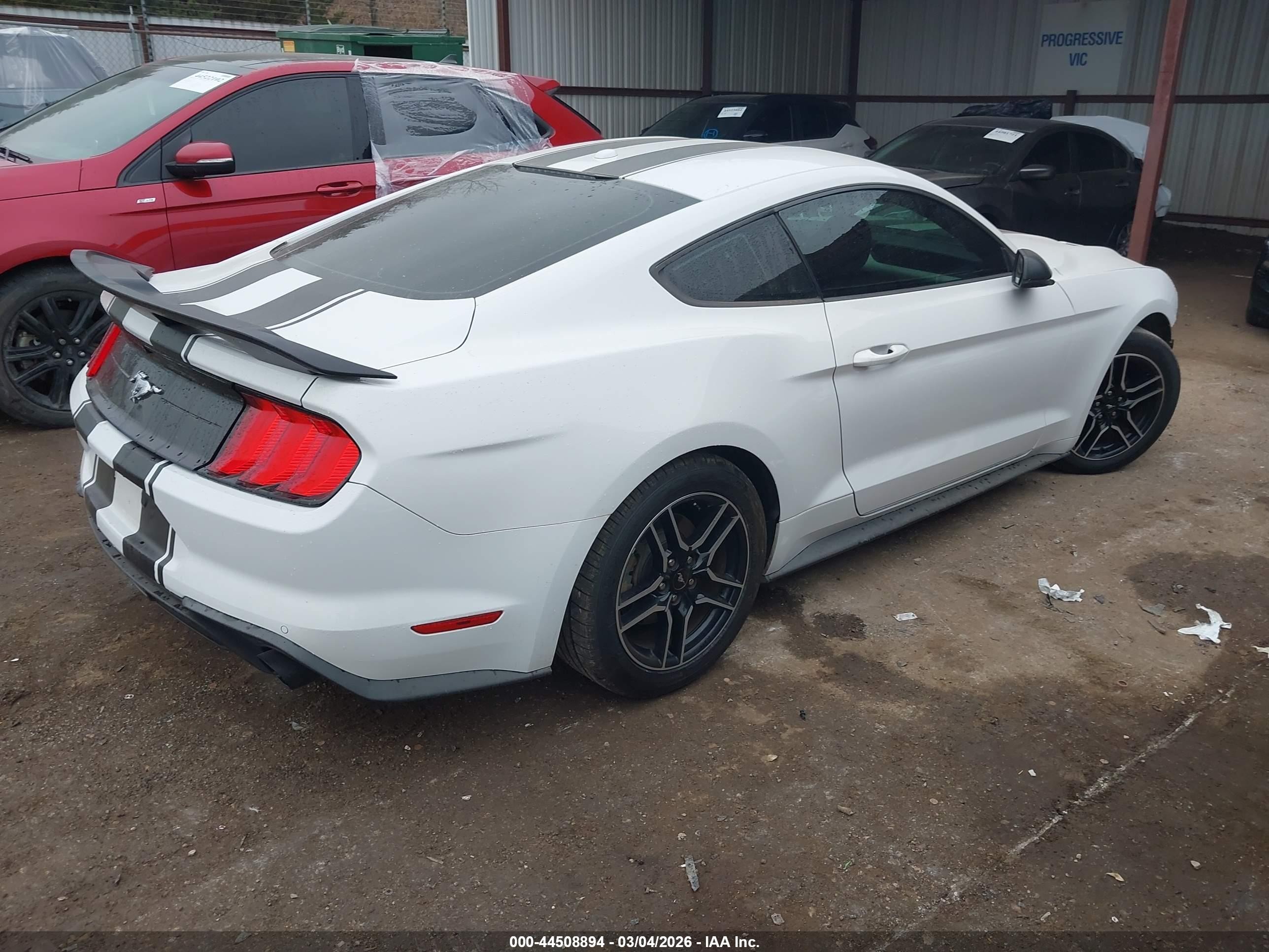 2020 Ford Mustang Ecoboost Premium Fastback White vin: 1FA6P8TH7L5134703
