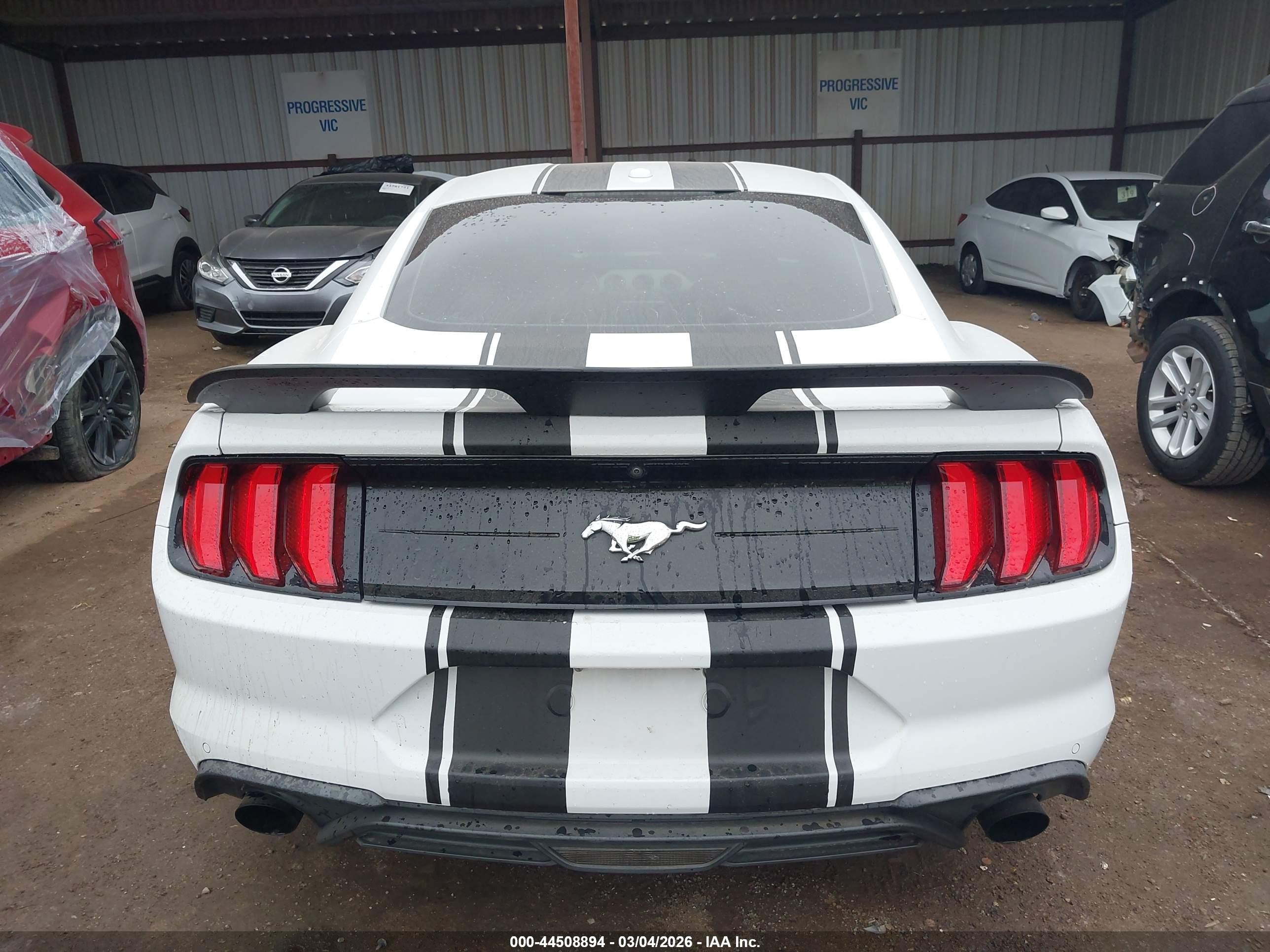 2020 Ford Mustang Ecoboost Premium Fastback White vin: 1FA6P8TH7L5134703