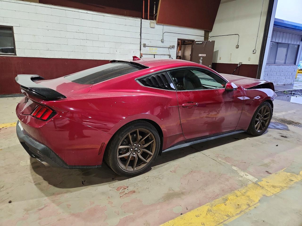 2025 Ford Mustang Красный vin: 1FA6P8TH7S5109153
