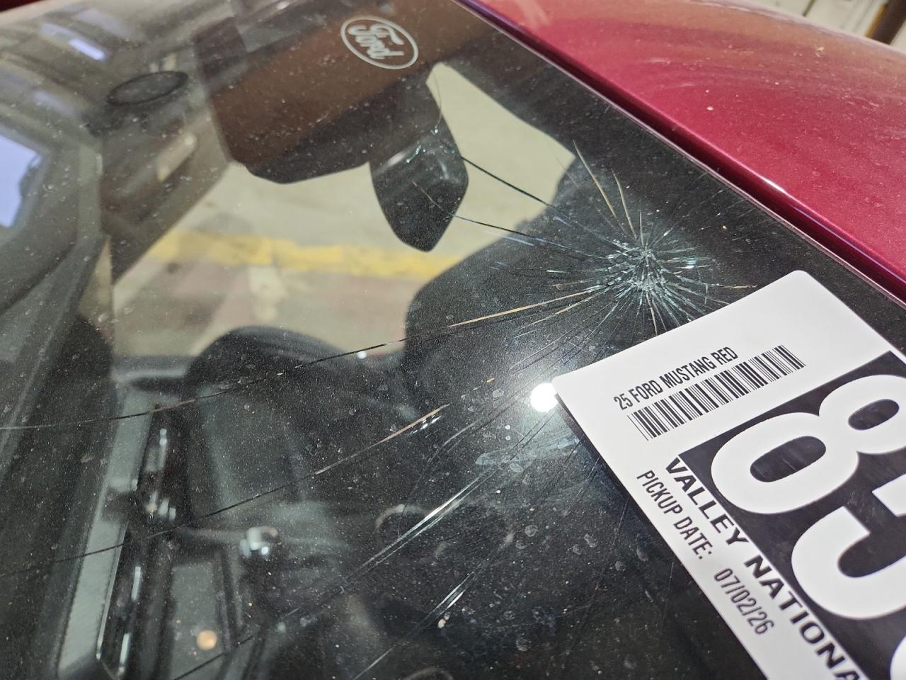 2025 Ford Mustang Красный vin: 1FA6P8TH7S5109153 Damage: Windshield, Broken, Replacement Required