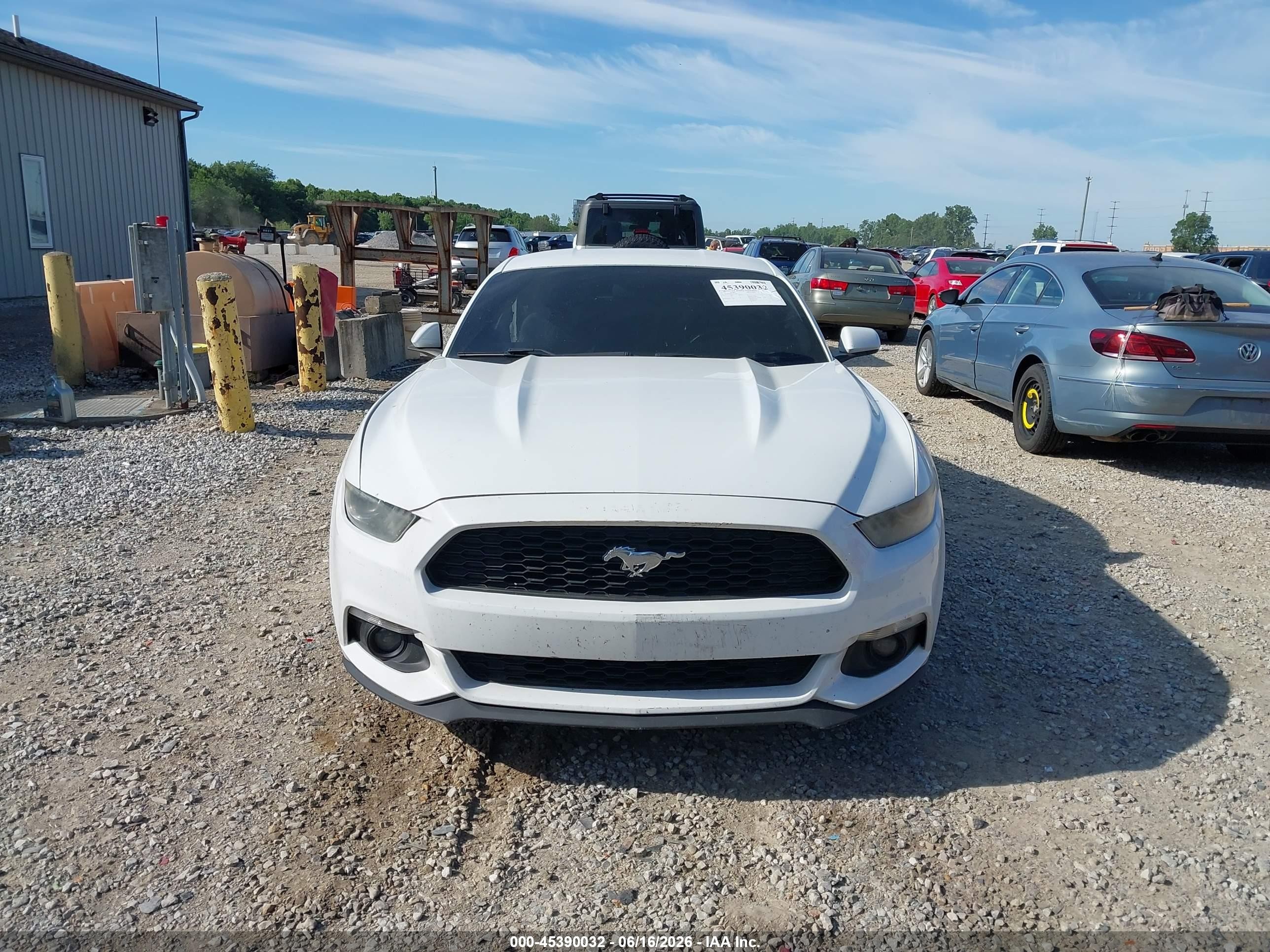 2015 Ford Mustang Ecoboost White vin: 1FA6P8TH8F5337085