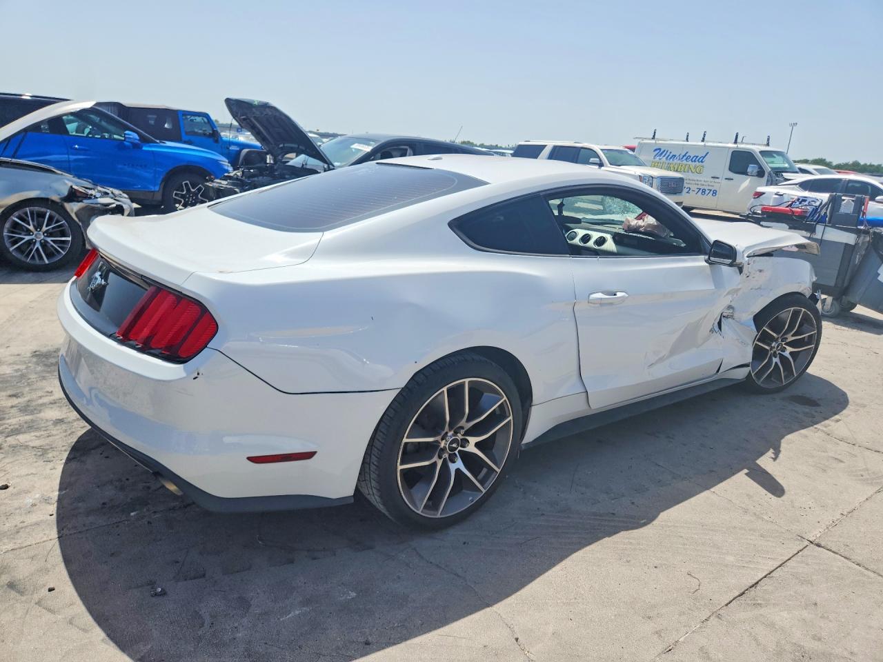 2015 Ford Mustang White vin: 1FA6P8TH8F5354906