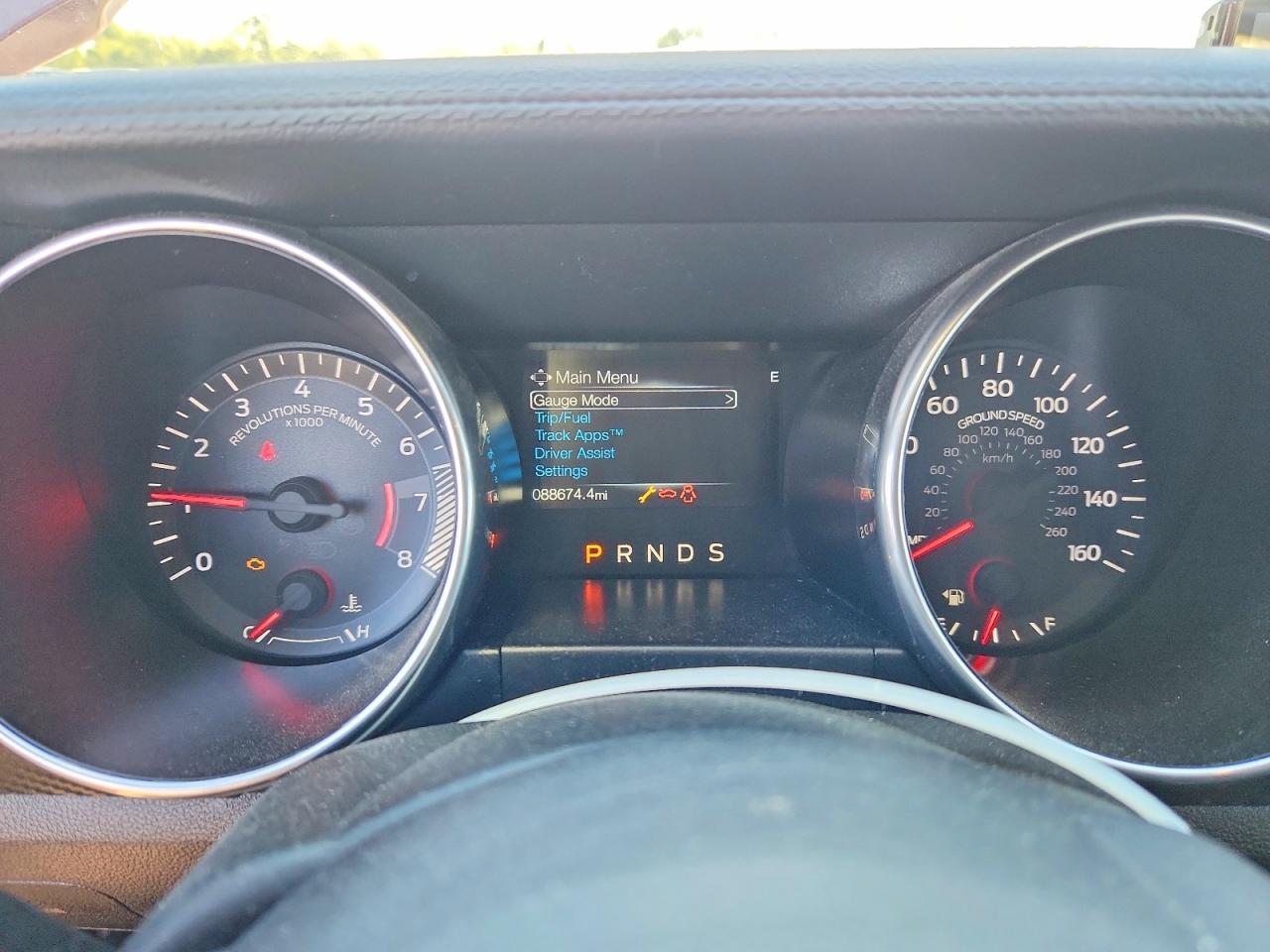 2018 Ford Mustang Red vin: 1FA6P8TH8J5158733