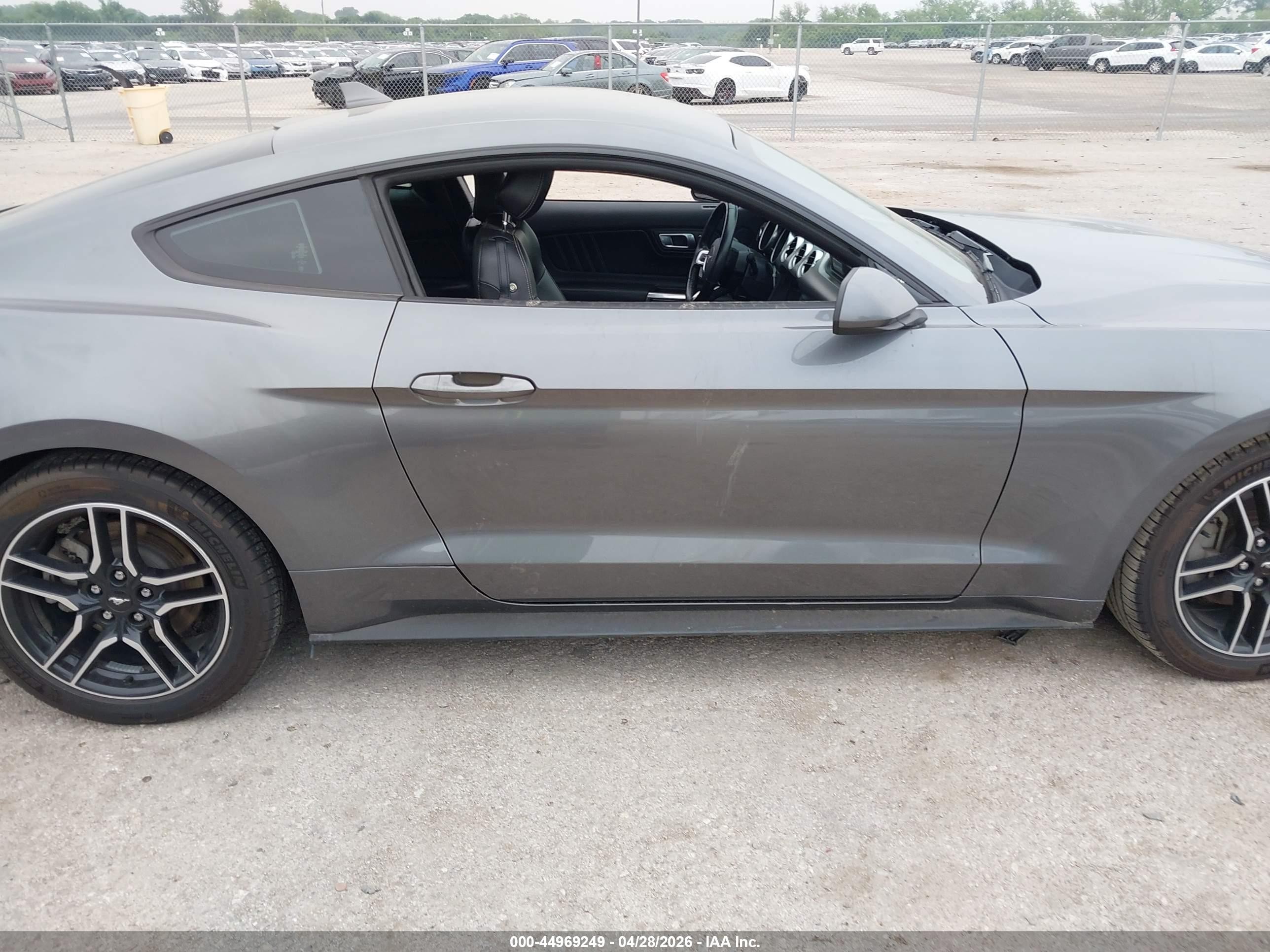 2022 Ford Mustang Ecoboost Premium Fastback Серый vin: 1FA6P8TH8N5139640