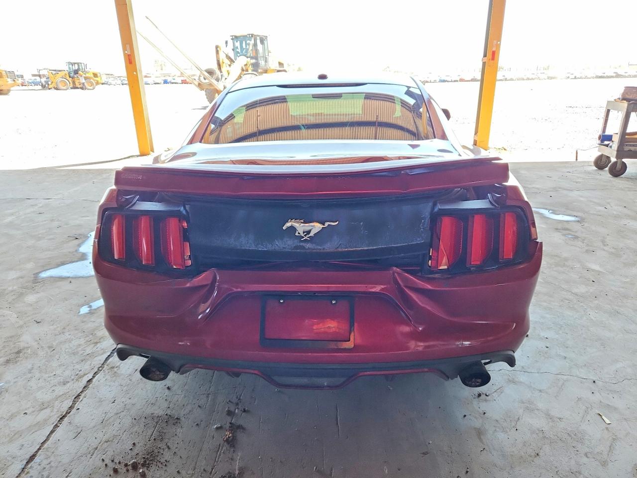 2015 Ford Mustang Red vin: 1FA6P8TH9F5312387