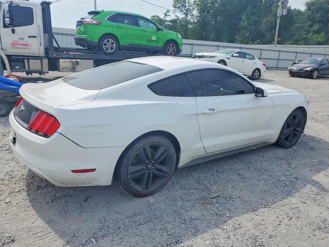 2015 Ford Mustang White vin: 1FA6P8TH9F5341646