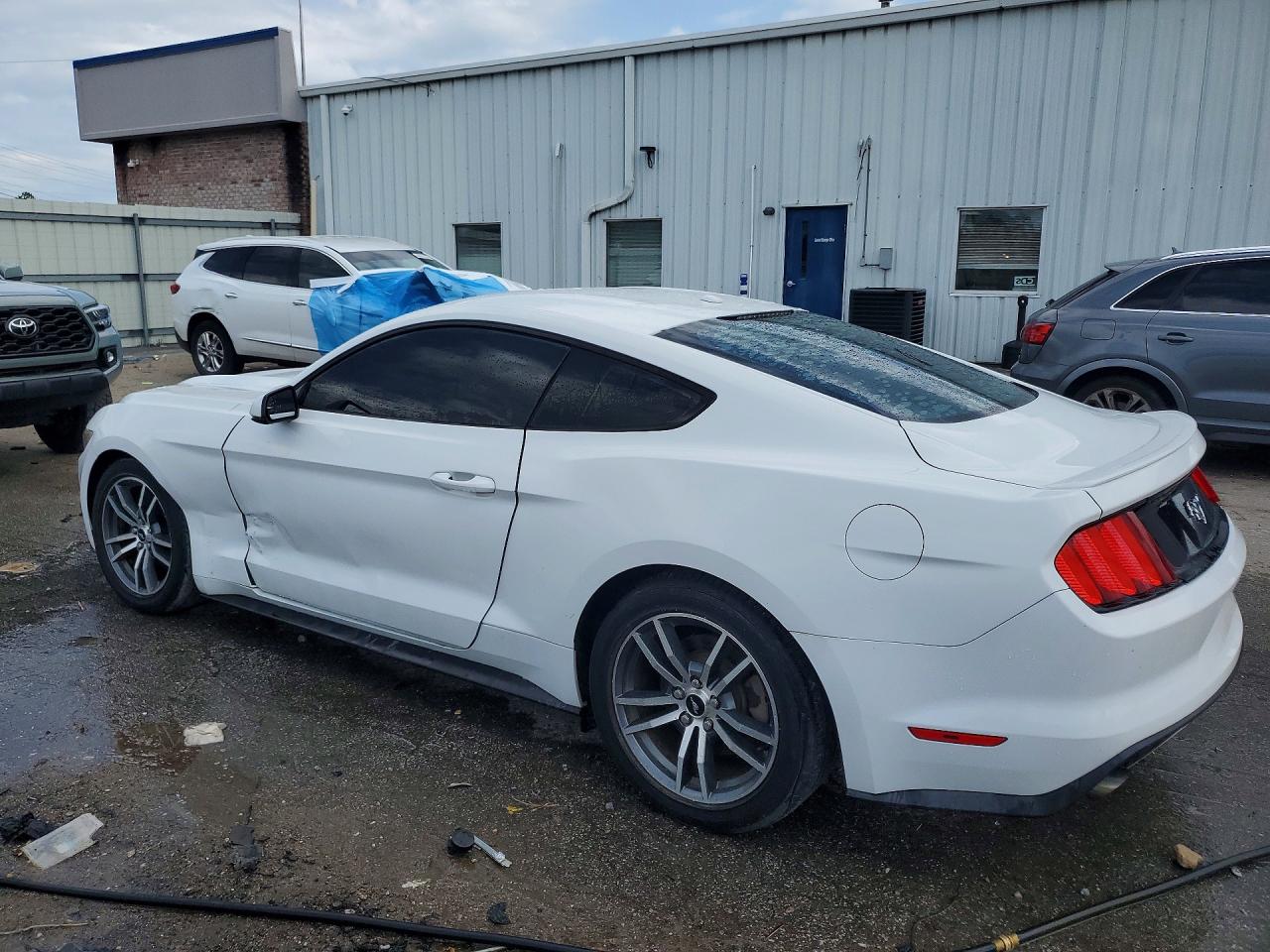 2015 Ford Mustang White vin: 1FA6P8TH9F5400551