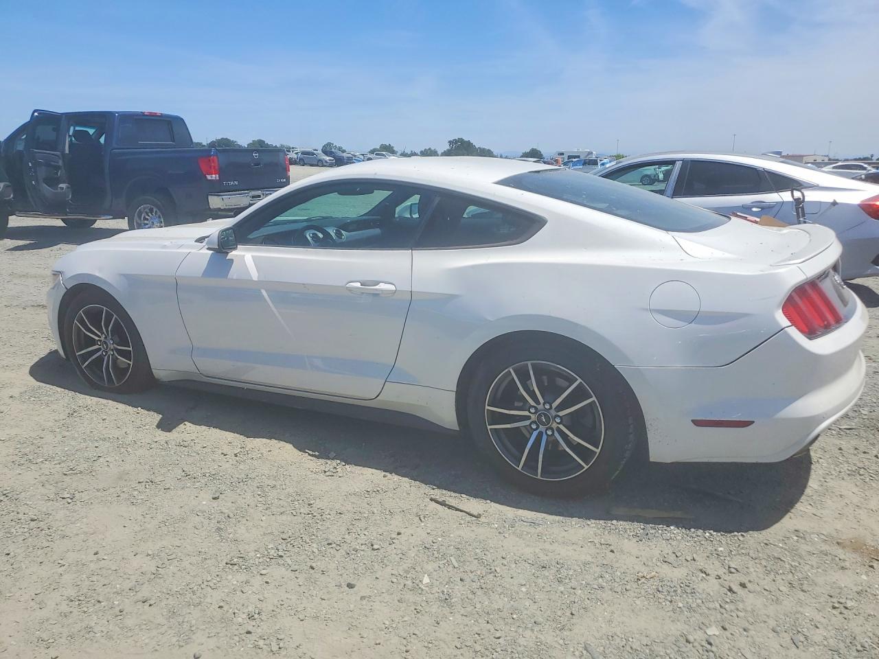2017 Ford Mustang White vin: 1FA6P8TH9H5257555