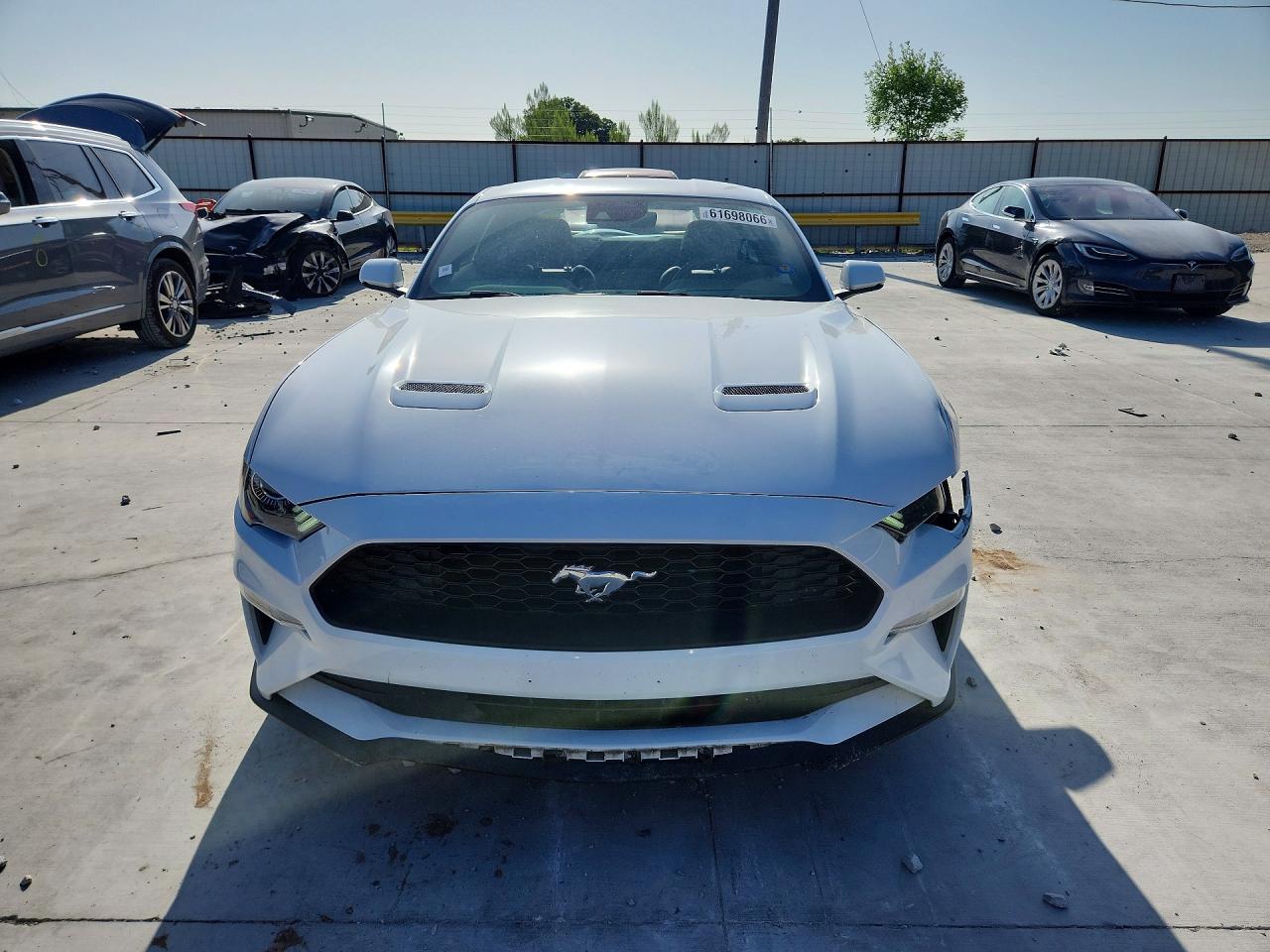 2022 Ford Mustang White vin: 1FA6P8TH9N5130607