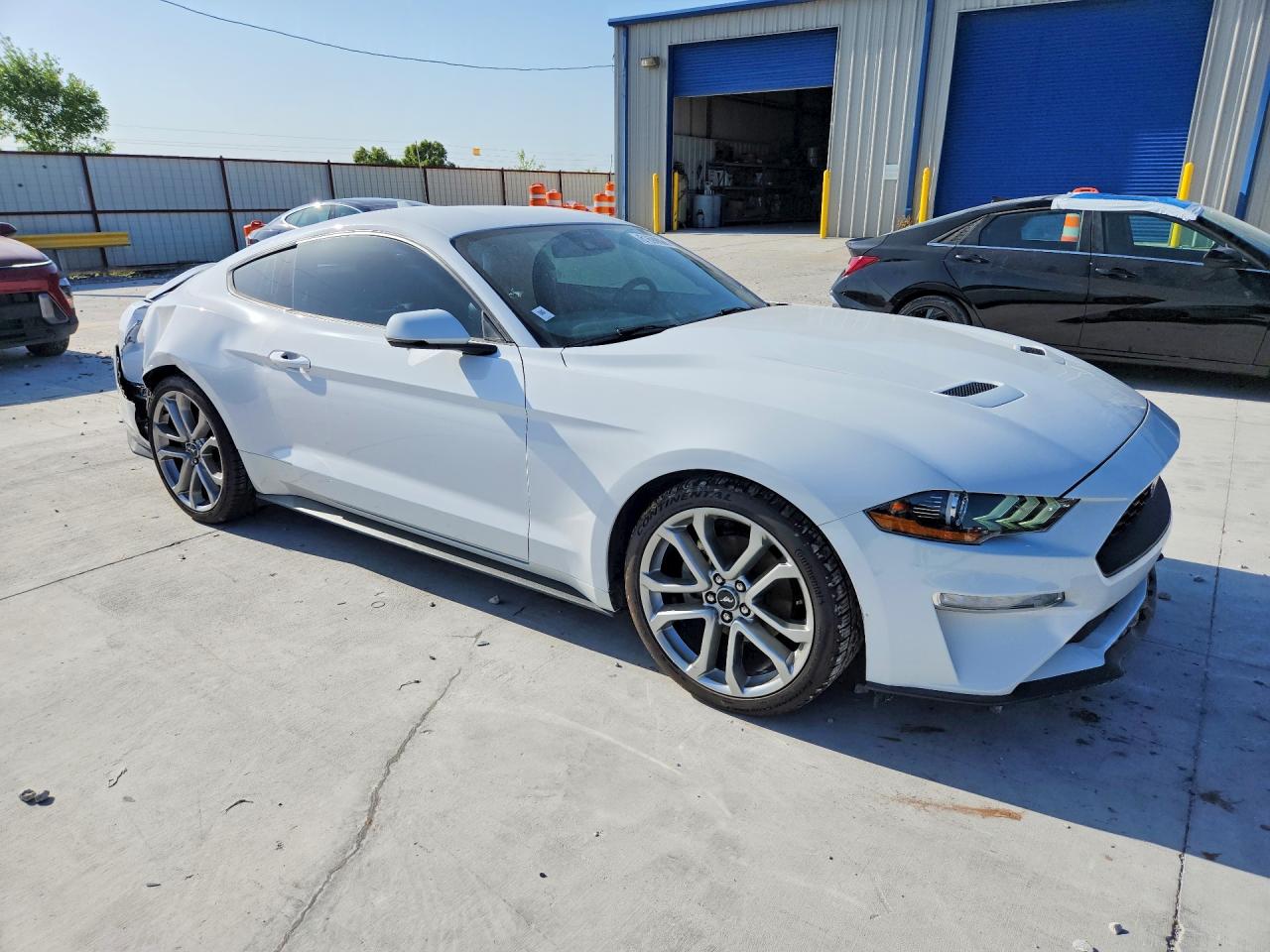 2022 Ford Mustang White vin: 1FA6P8TH9N5130607