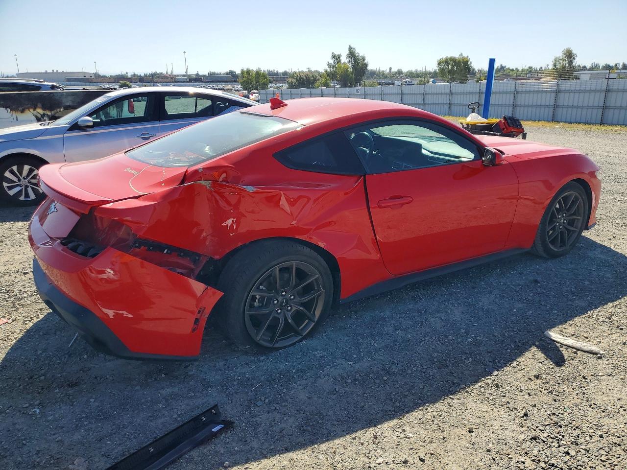 2024 Ford Mustang Красный vin: 1FA6P8TH9R5141807