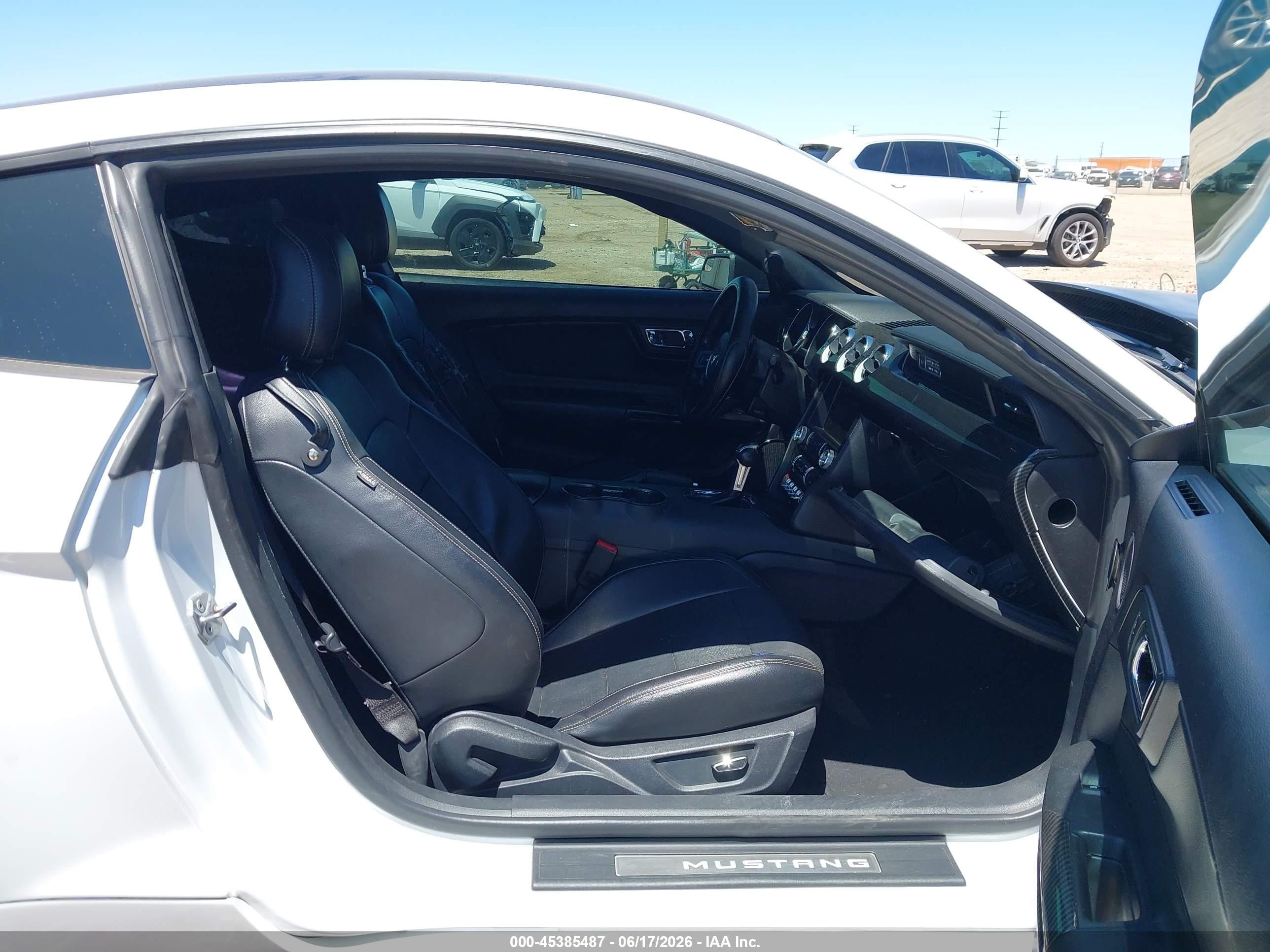 2015 Ford Mustang Ecoboost Белый vin: 1FA6P8THXF5359766