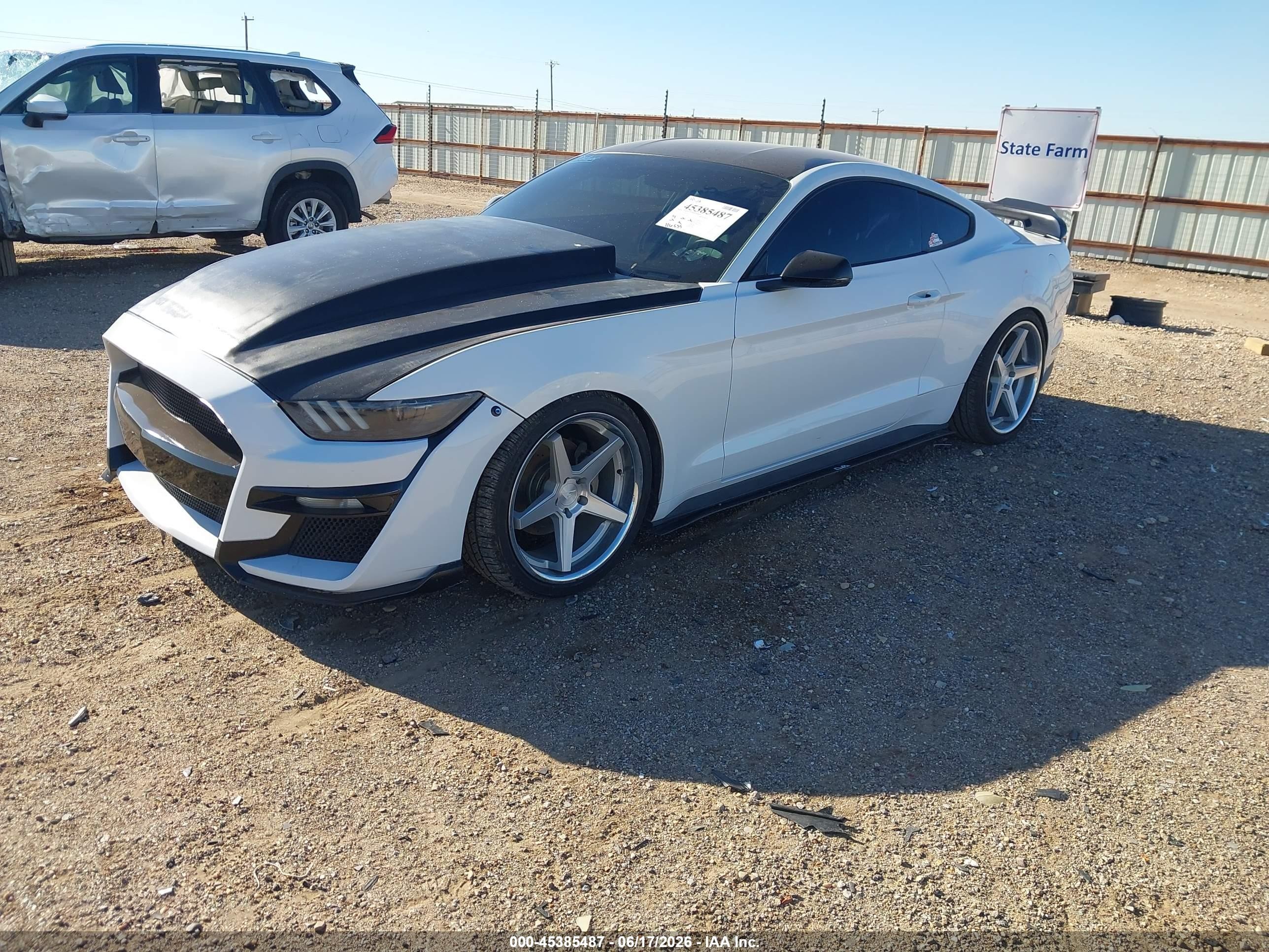 2015 Ford Mustang Ecoboost Белый vin: 1FA6P8THXF5359766