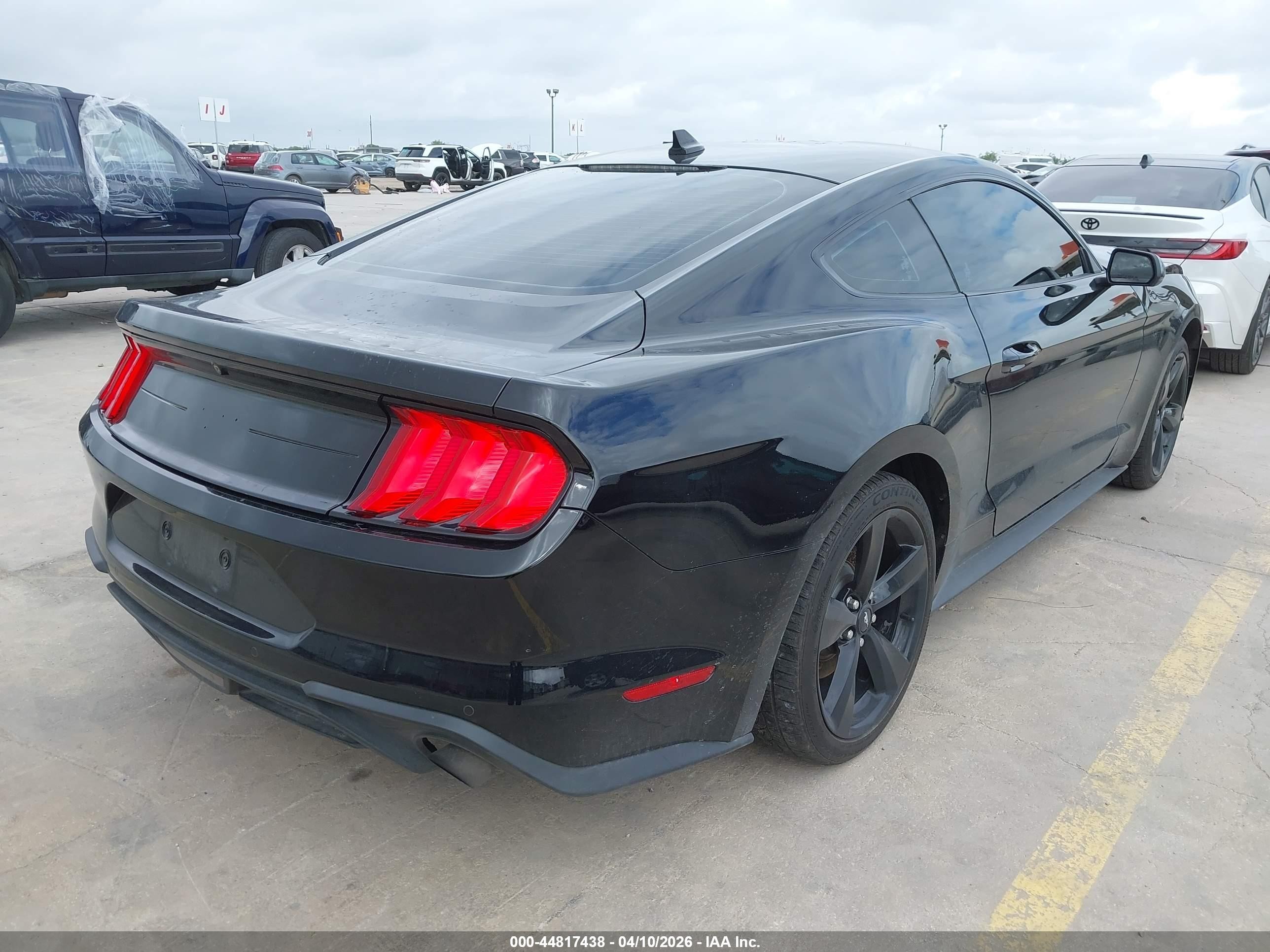 2021 Ford Mustang Ecoboost Fastback Black vin: 1FA6P8THXM5104340