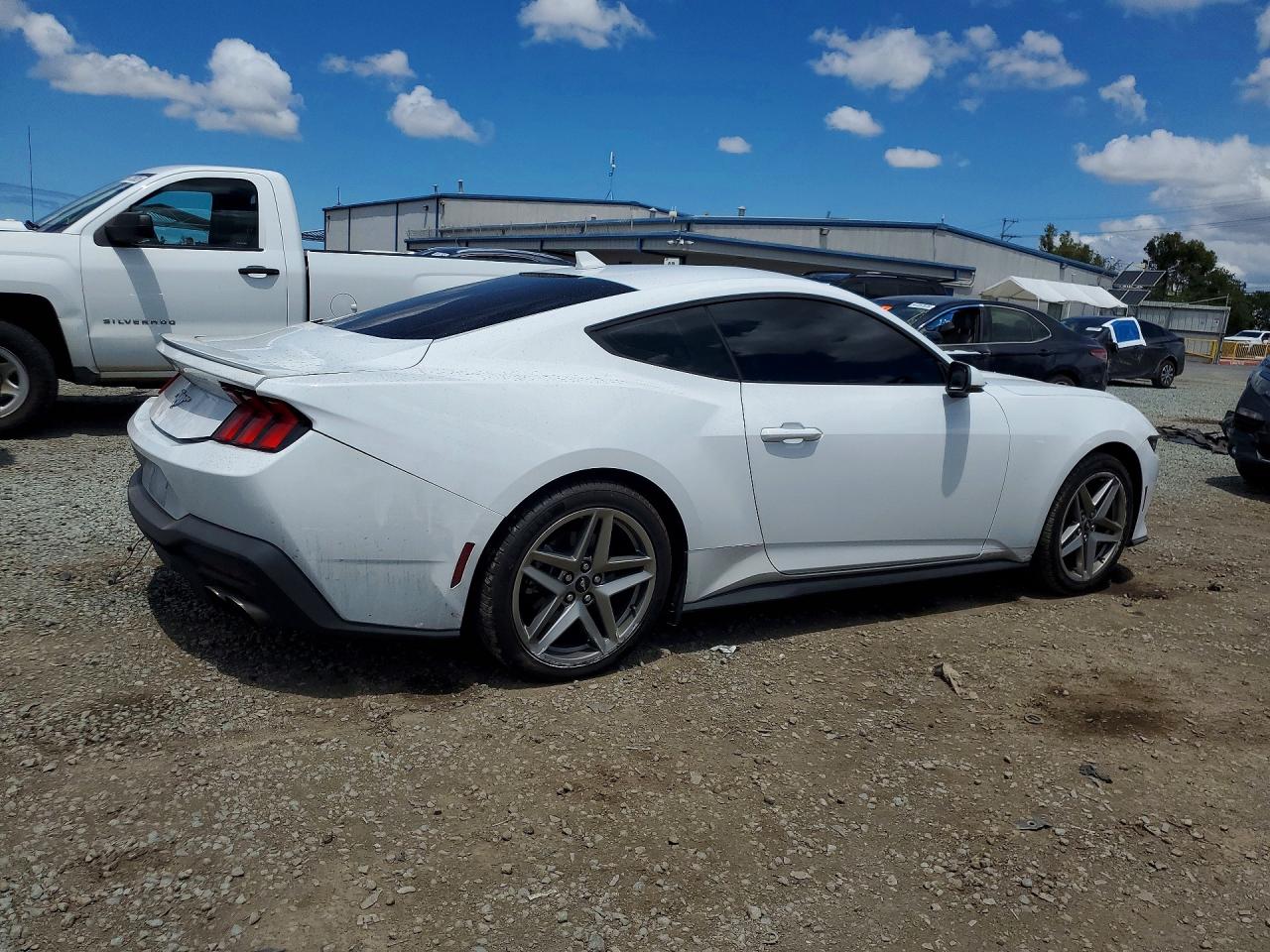 2024 Ford Mustang White vin: 1FA6P8THXR5121856