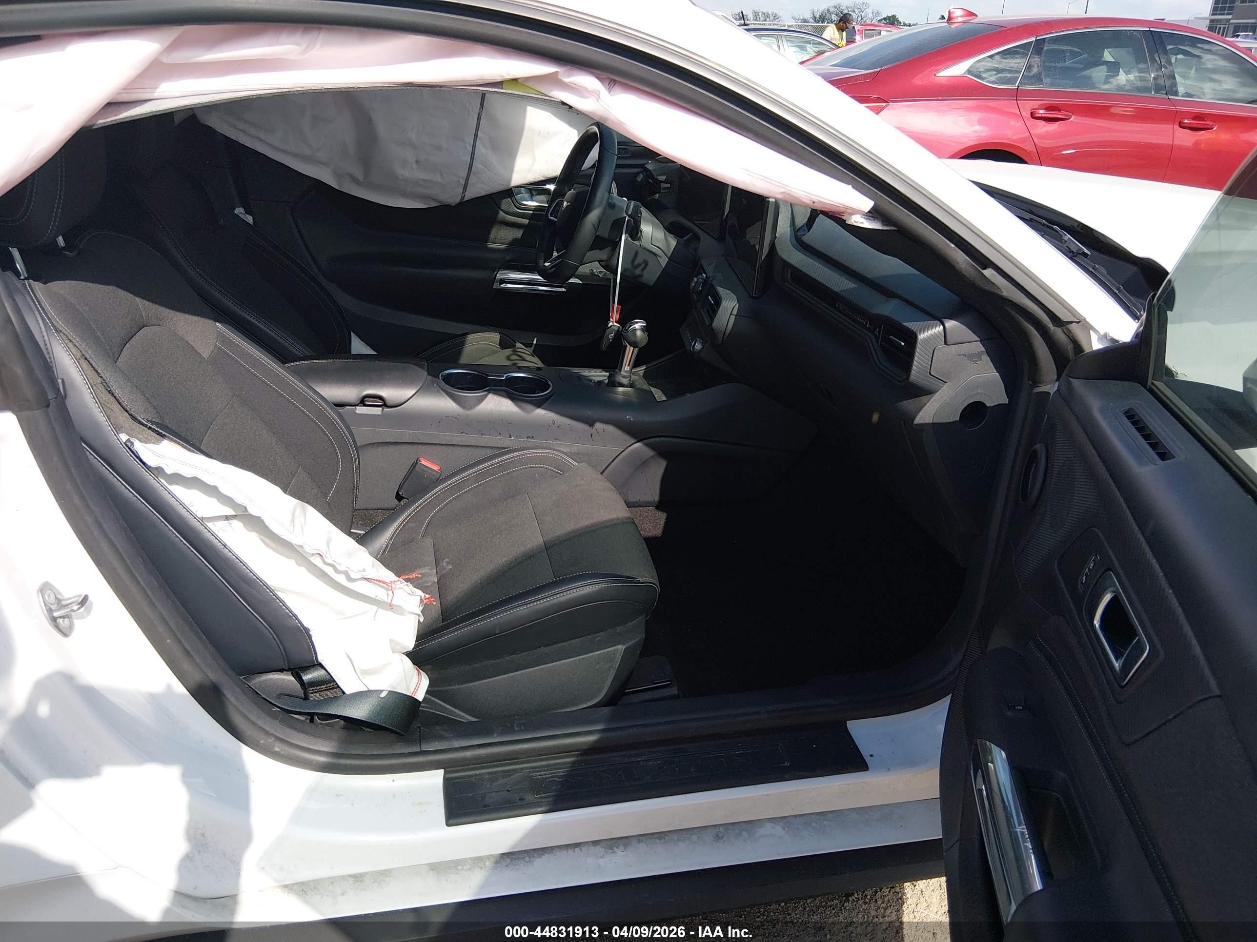2024 Ford Mustang Ecoboost Fastback White vin: 1FA6P8THXR5127432