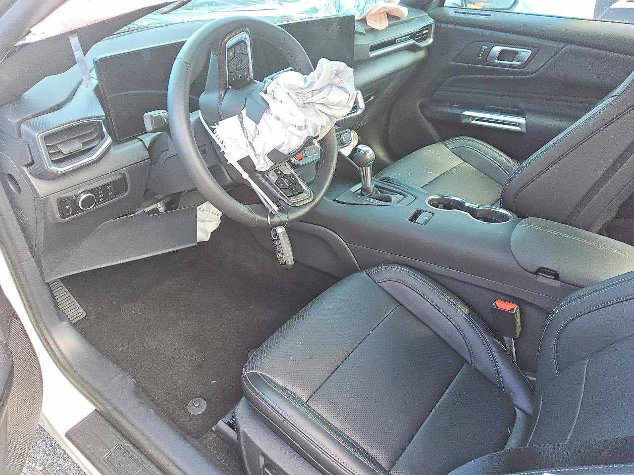 2026 Ford Mustang White vin: 1FA6P8THXT5110086