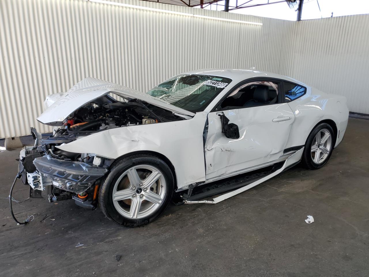 2026 Ford Mustang White vin: 1FA6P8THXT5110086 Damage: Left Front Fender, Severe Damage, Replacement Required