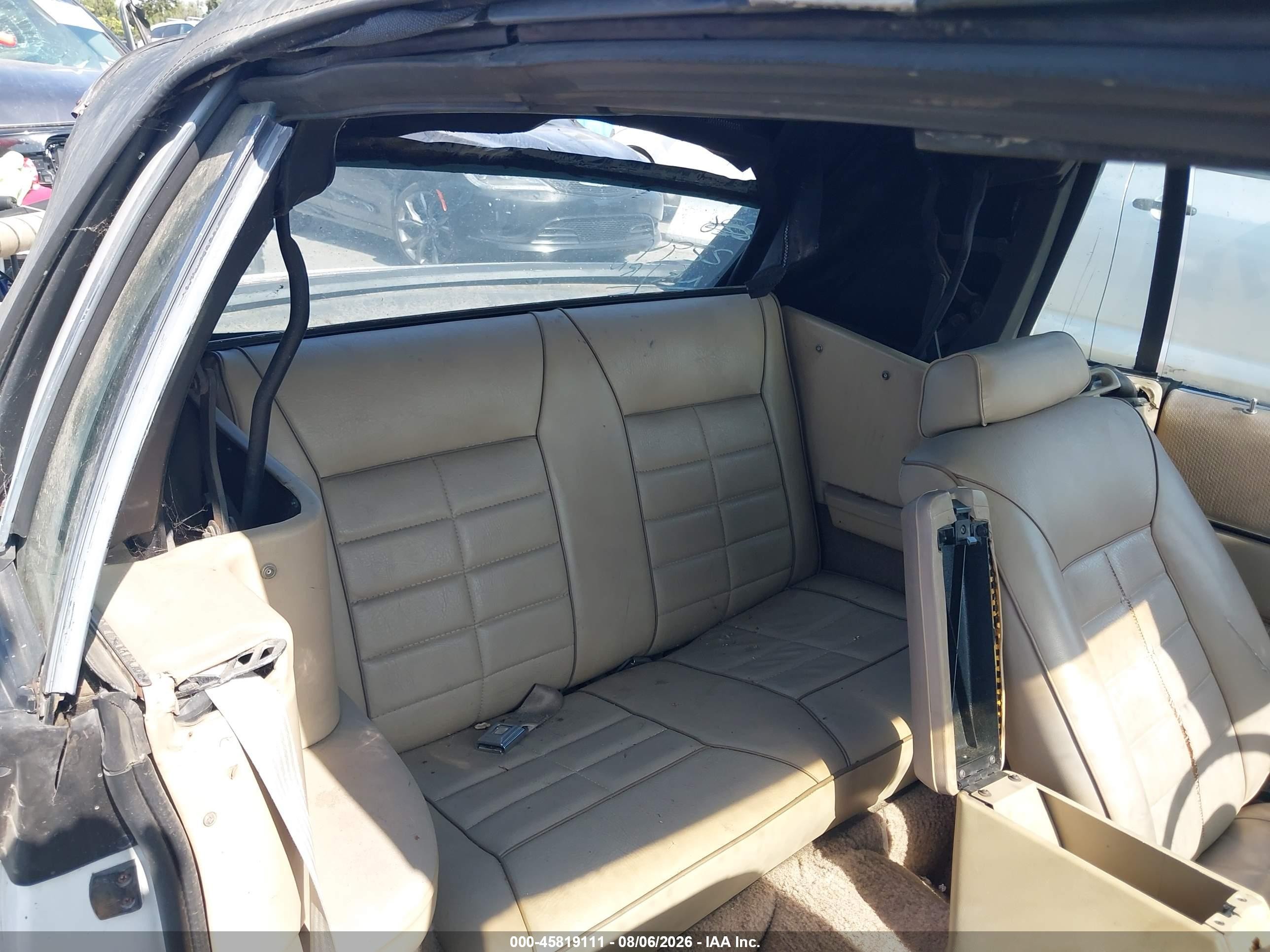 1985 Ford Mustang Lx/gt White vin: 1FABP2732FF128381