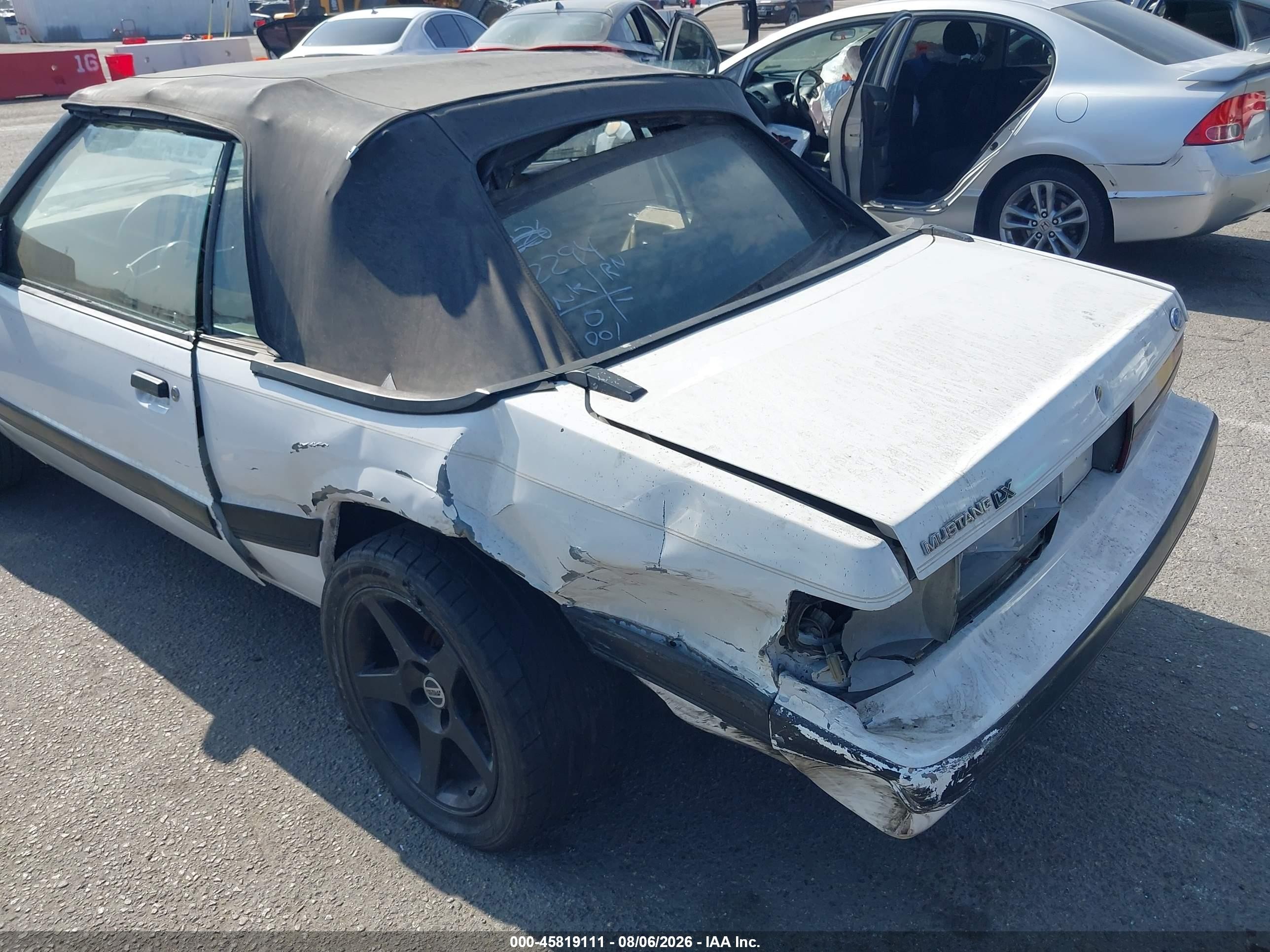 1985 Ford Mustang Lx/gt White vin: 1FABP2732FF128381